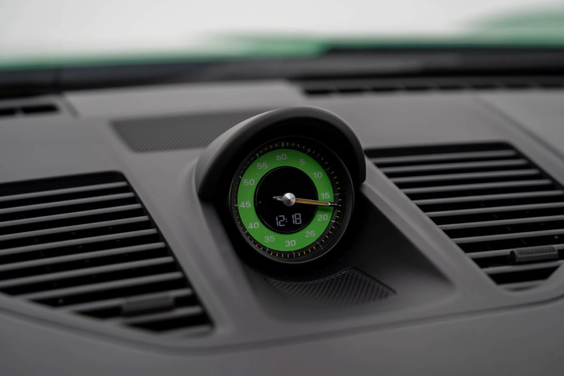 mph034_3934963566_Used_2022_Porsche_911_GT_3_Touring_1775584406_4294776047