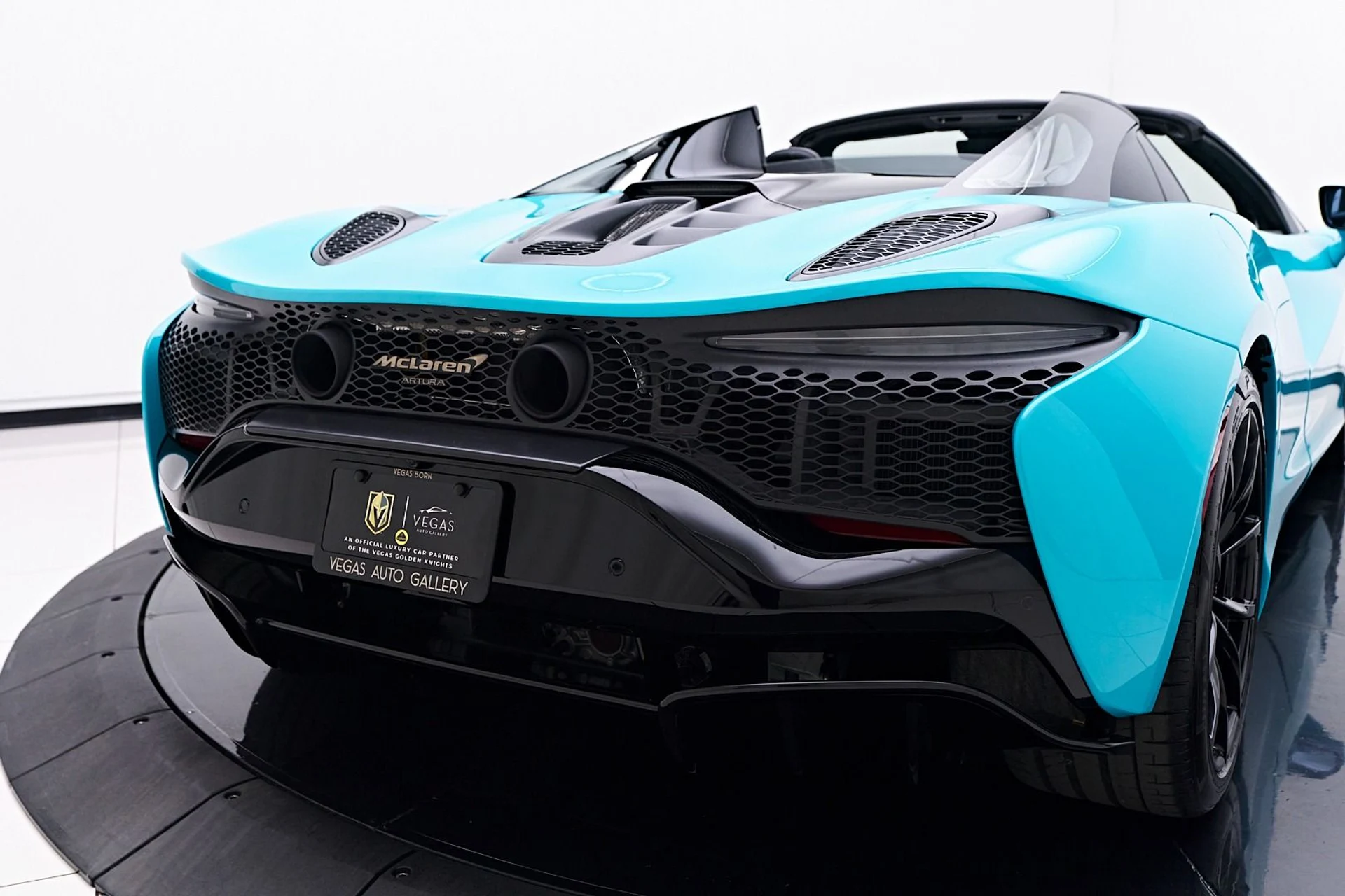 mph034_3940673672_Used_2025_Mc_Laren_Artura_Tech_Lux_1745952984_d0552113b5