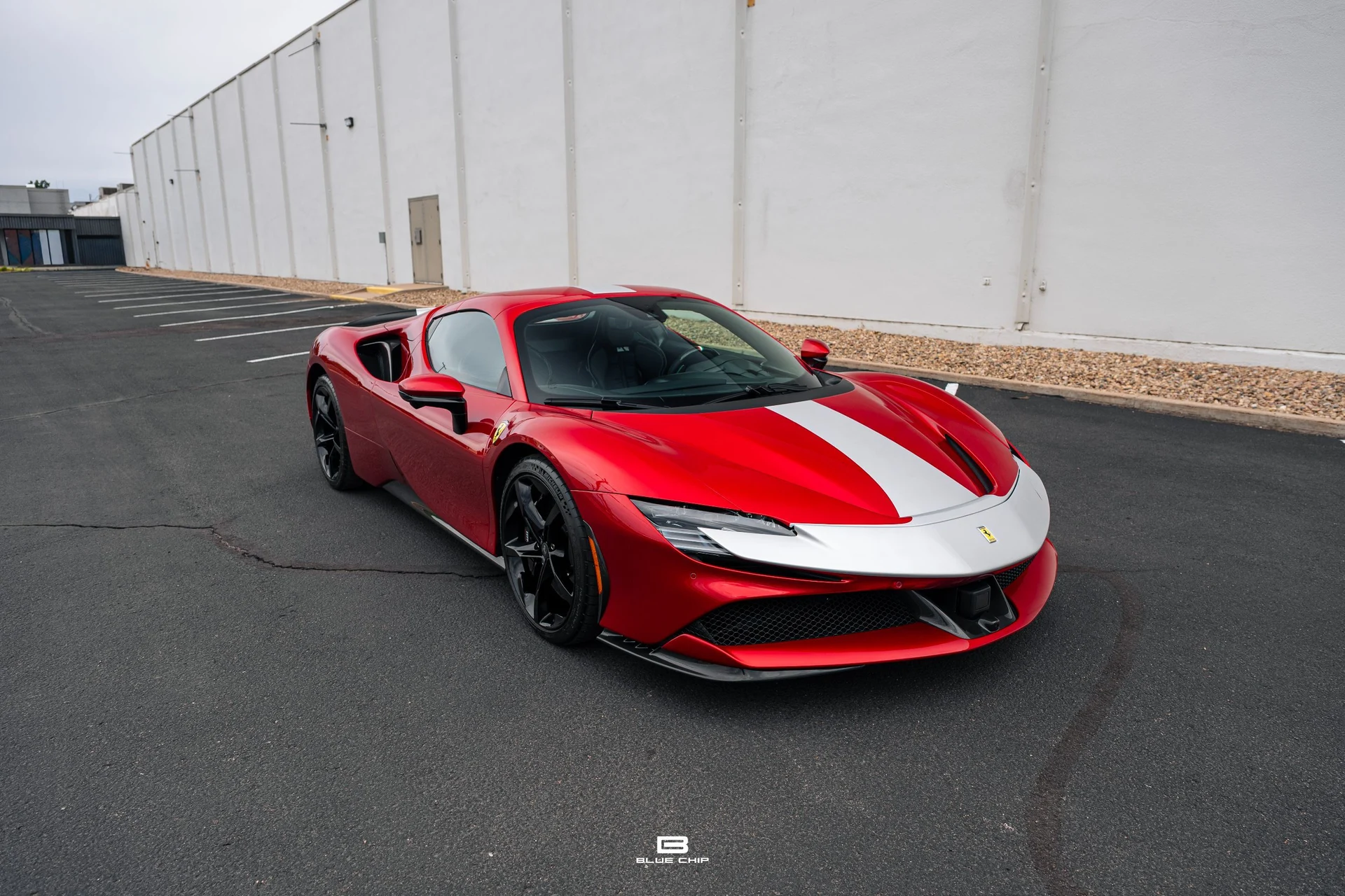 mph034_3950439127_6a6a8573e6c5fca7bae429ab_23796_202025_20_Ferrari_20_SF_90_20_Spider_20_Roso_20_Magma_35_42f4127856