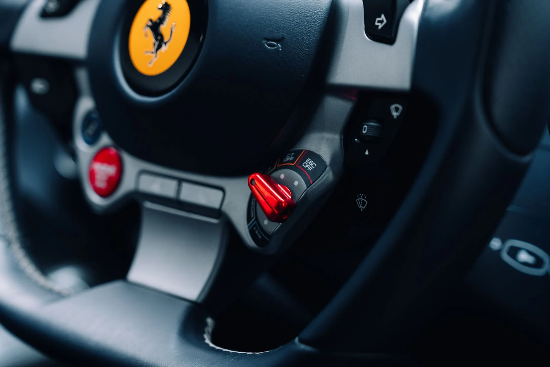 mph034_3955392839_Used_2019_Ferrari_812_Superfast_1787186168_01697cbaab
