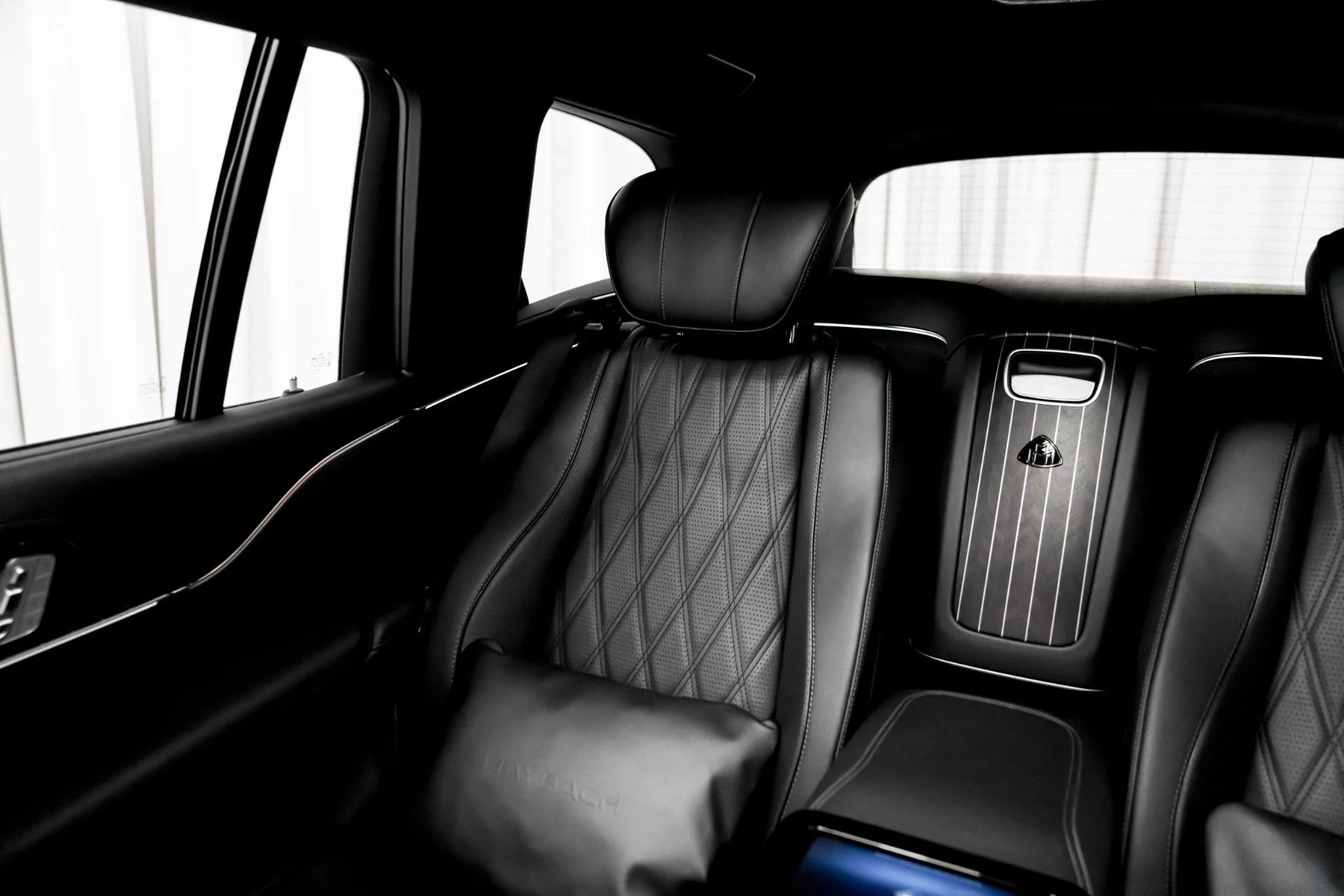 mph034_3965981929_Used_2025_Mercedes_Benz_Mercedes_Maybach_GLS_600_4_MATIC_1762198640_87a4bd7a4d