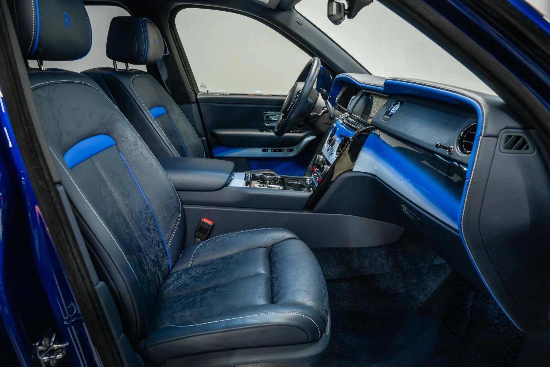 mph034_3968752188_Used_2024_Rolls_Royce_Cullinan_Black_Badge_Blue_Shadow_Edition_One_of_62_Built_Massive_629k_MSRP_1768253666_4c587a7836