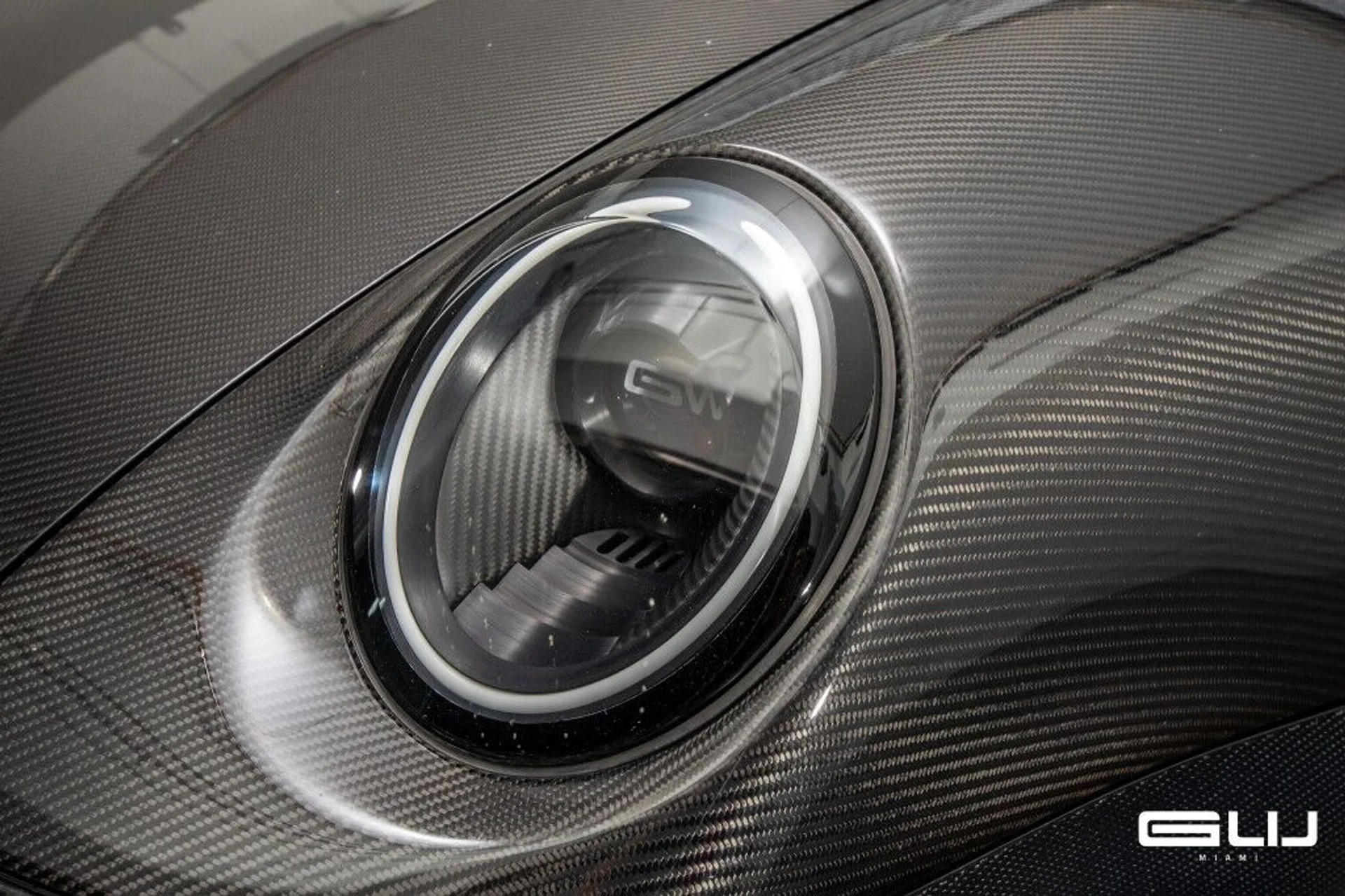 mph034_3984241351_505e74a66fbbf2a78848d90c31f5c800_d332664e61