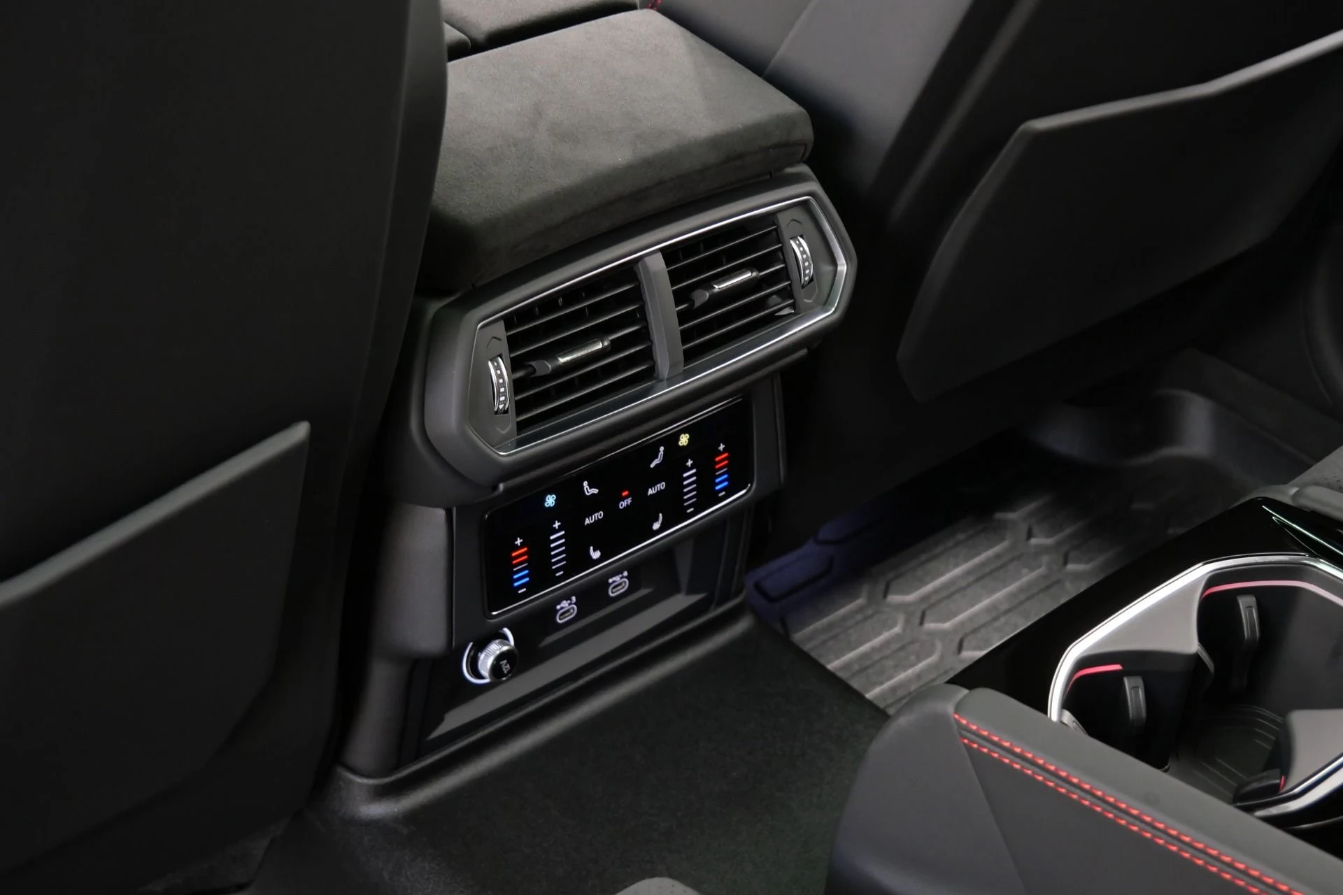 mph034_3990951372_Used_2024_Lamborghini_Urus_S_318_K_MSRP_Very_Low_Miles_Loaded_1776956814_17940cc251