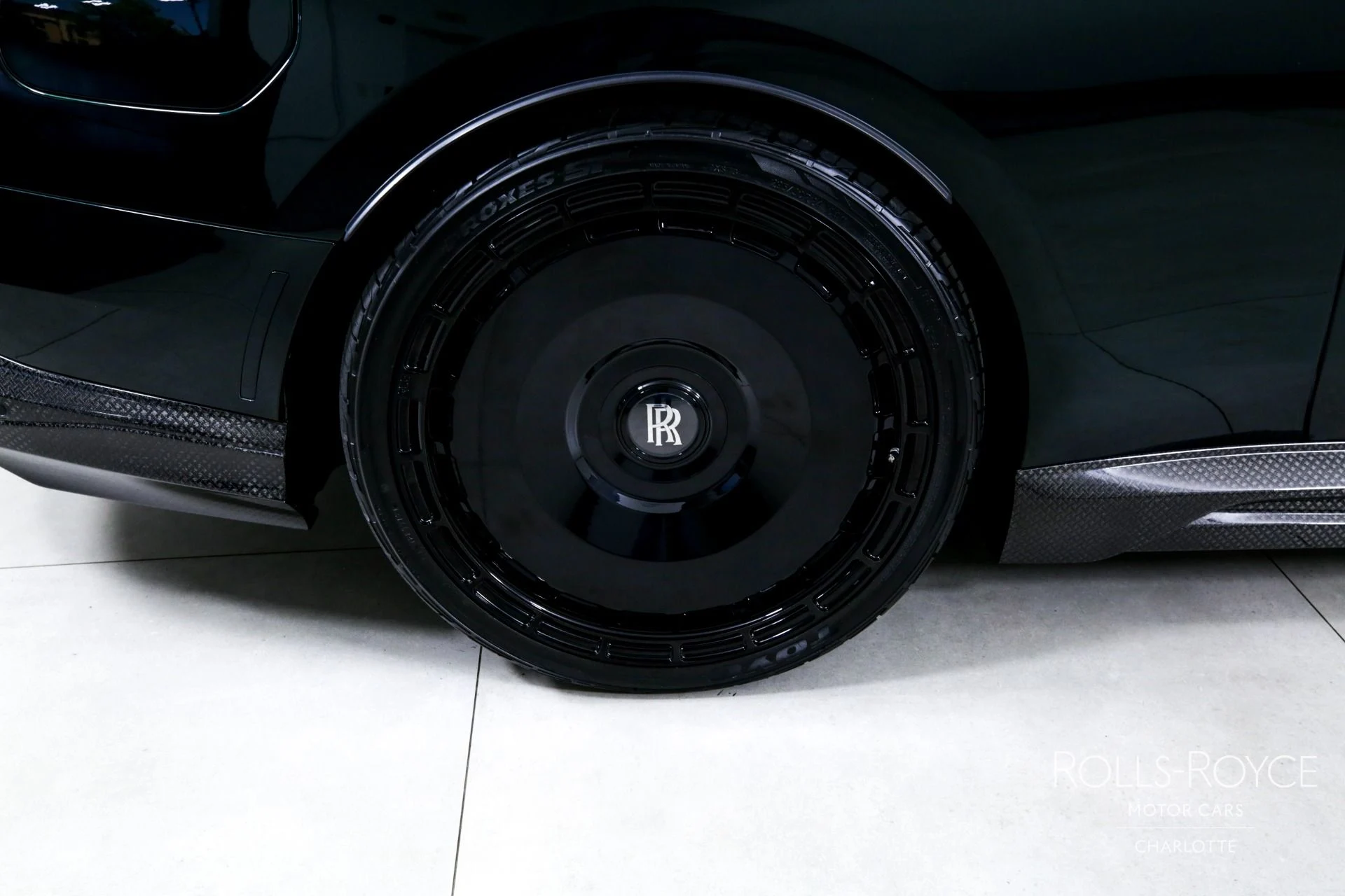 mph034_3996982368_Used_2024_Rolls_Royce_Spectre_1744988373_f6c87aeefa