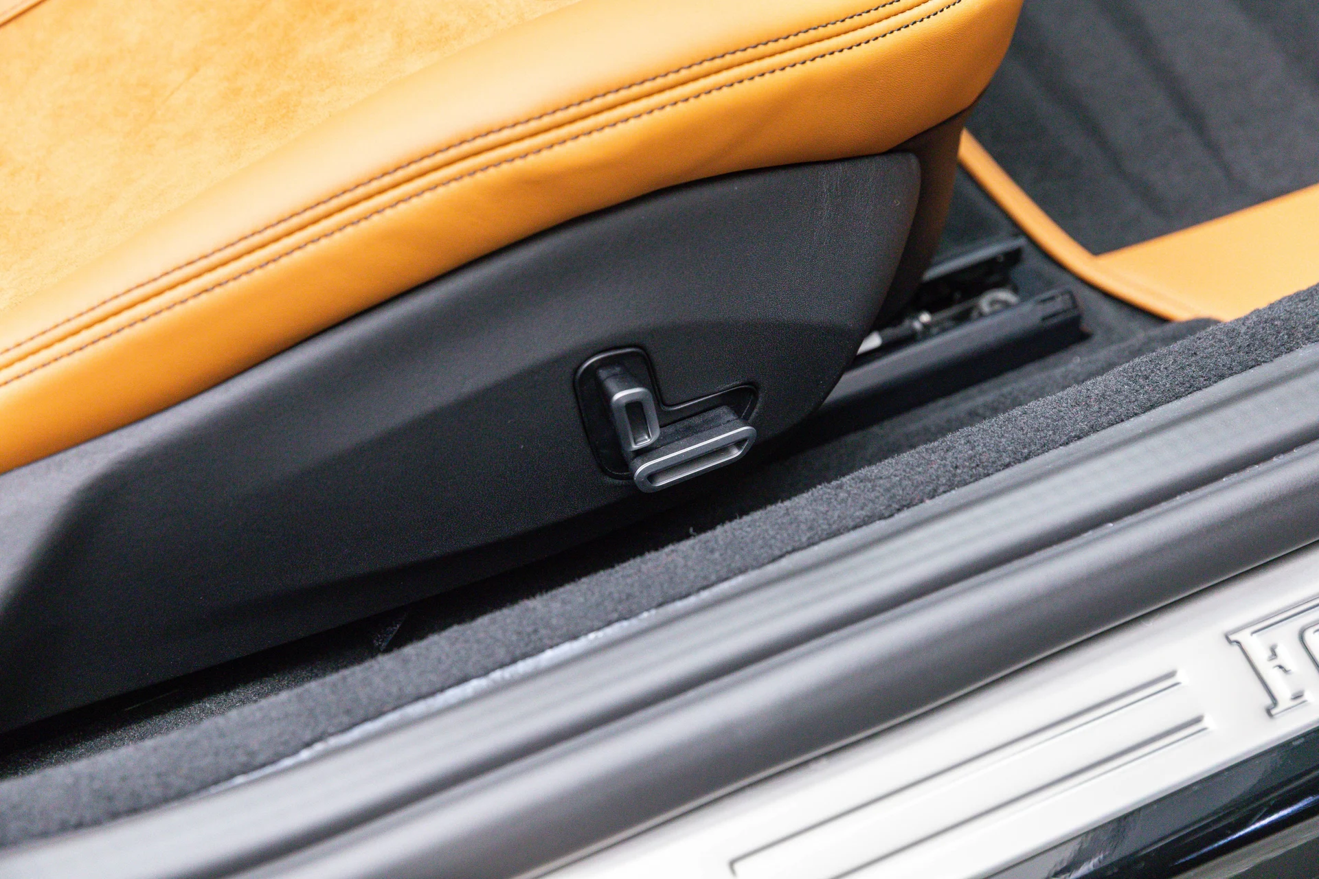 mph034_4014038563_450fe3749c594615b34bd349c7ace9ff_221143ee34