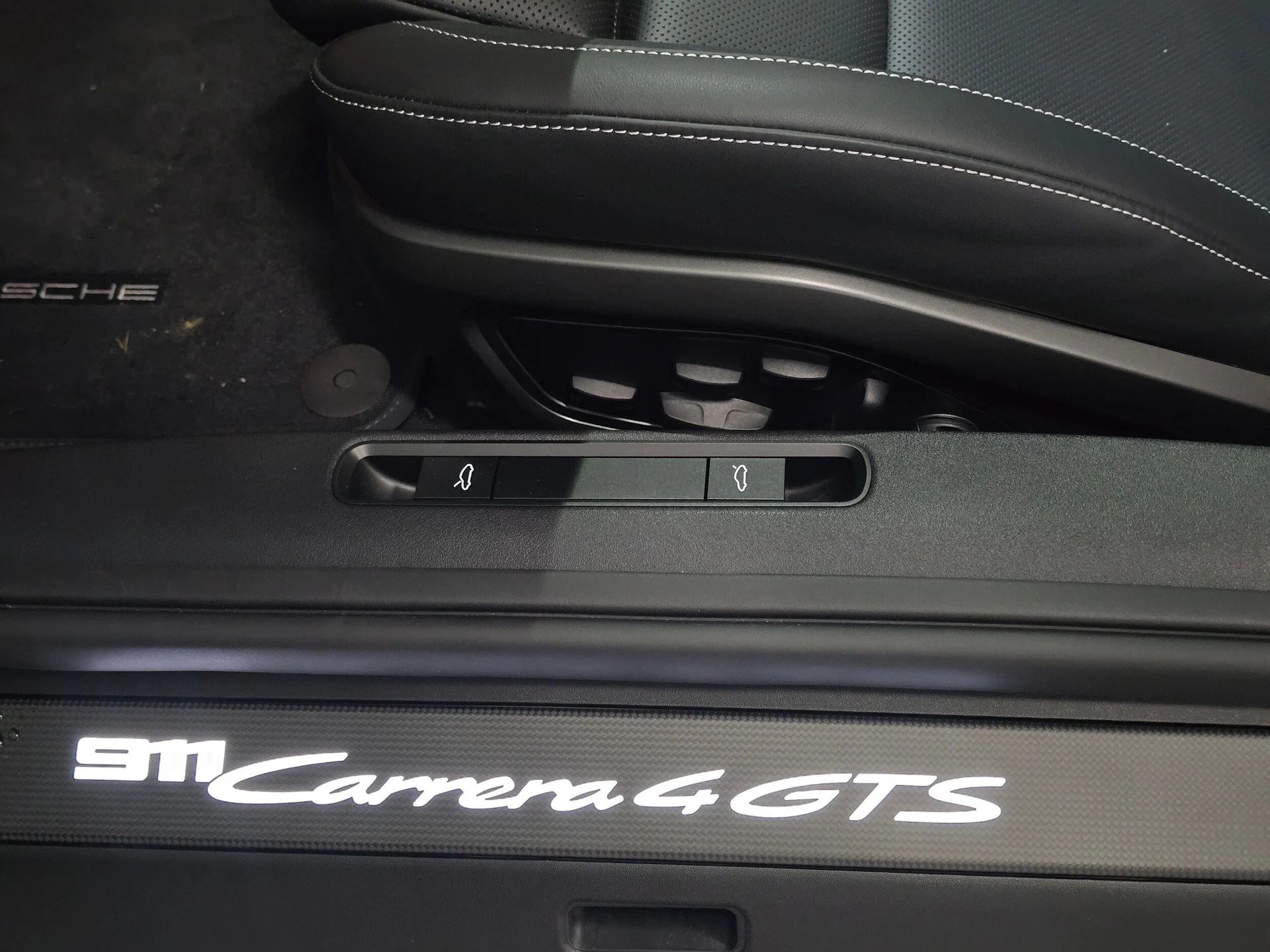 mph034_4024802198_b5d96ca8ac7f20eef4500ba57c21b8b1x_aa37525b94