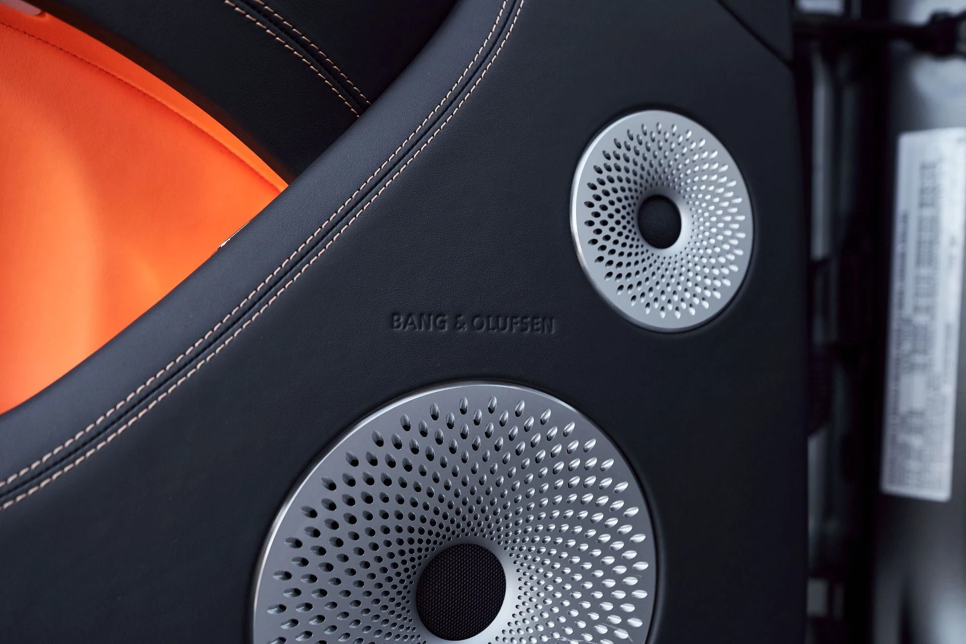 mph034_4030989673_Used_2025_Bentley_Bentayga_S_Black_Edition_1764904193_4dbf616d51