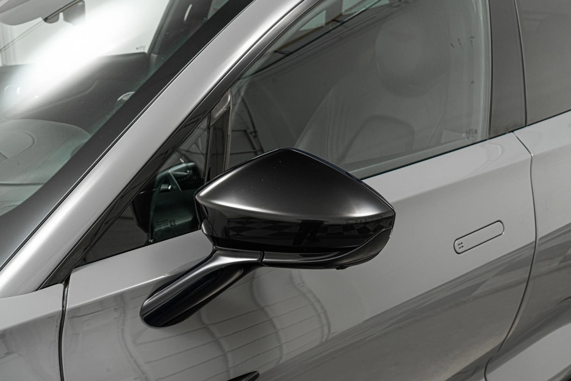 mph034_4038042444_Used_2021_Aston_Martin_DBX_22_Inch_Wheels_Heated_and_Ventilated_Front_Seats_Panoramic_Roof_1765210409_08f59bb6e2