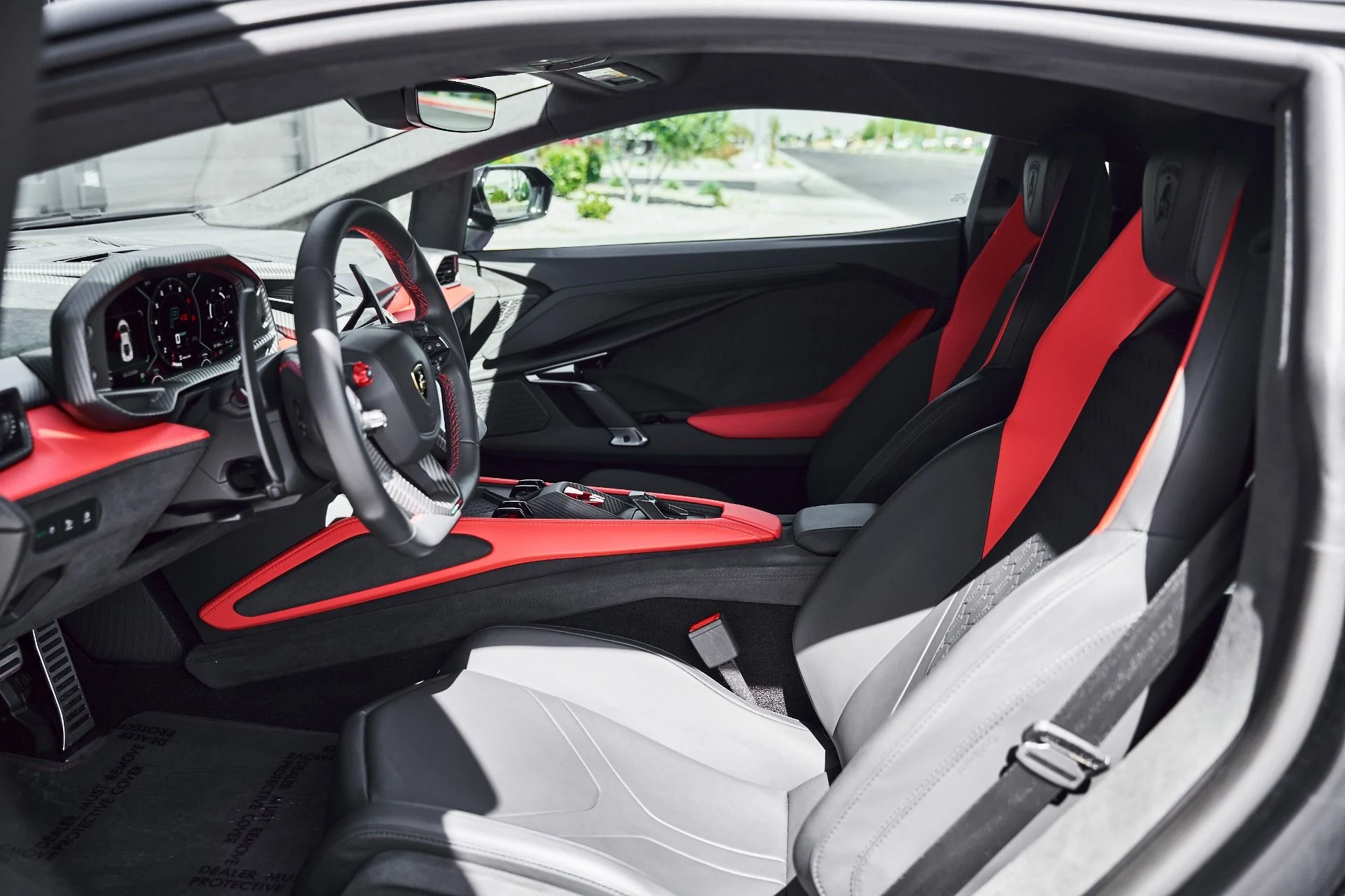 mph034_4047545753_Used_2025_Lamborghini_Revuelto_Base_1774300538_8b14e8547b