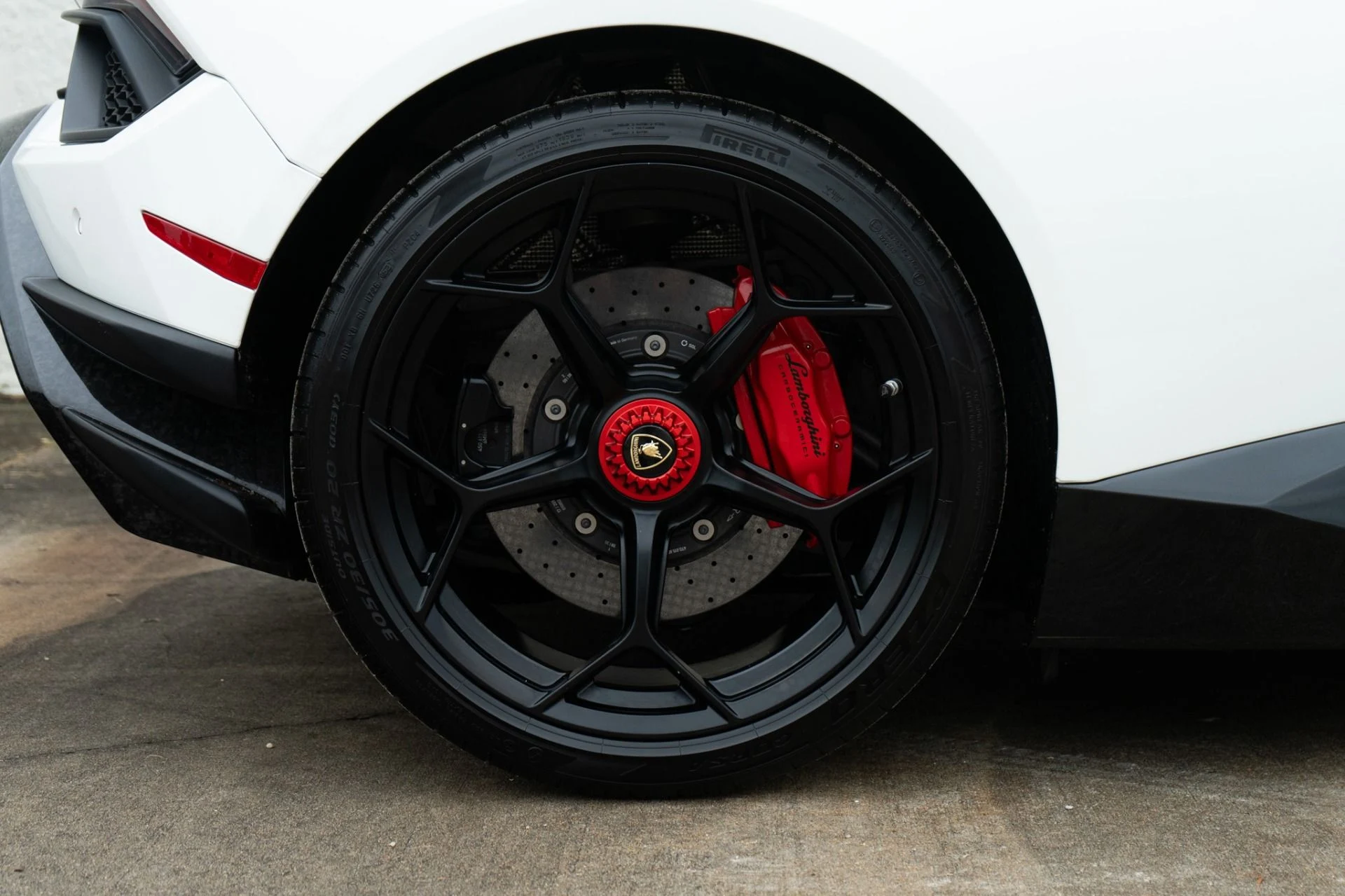 mph034_4061871379_Used_2018_Lamborghini_Huracan_LP_640_4_Performante_1784070593_cd684af9ef