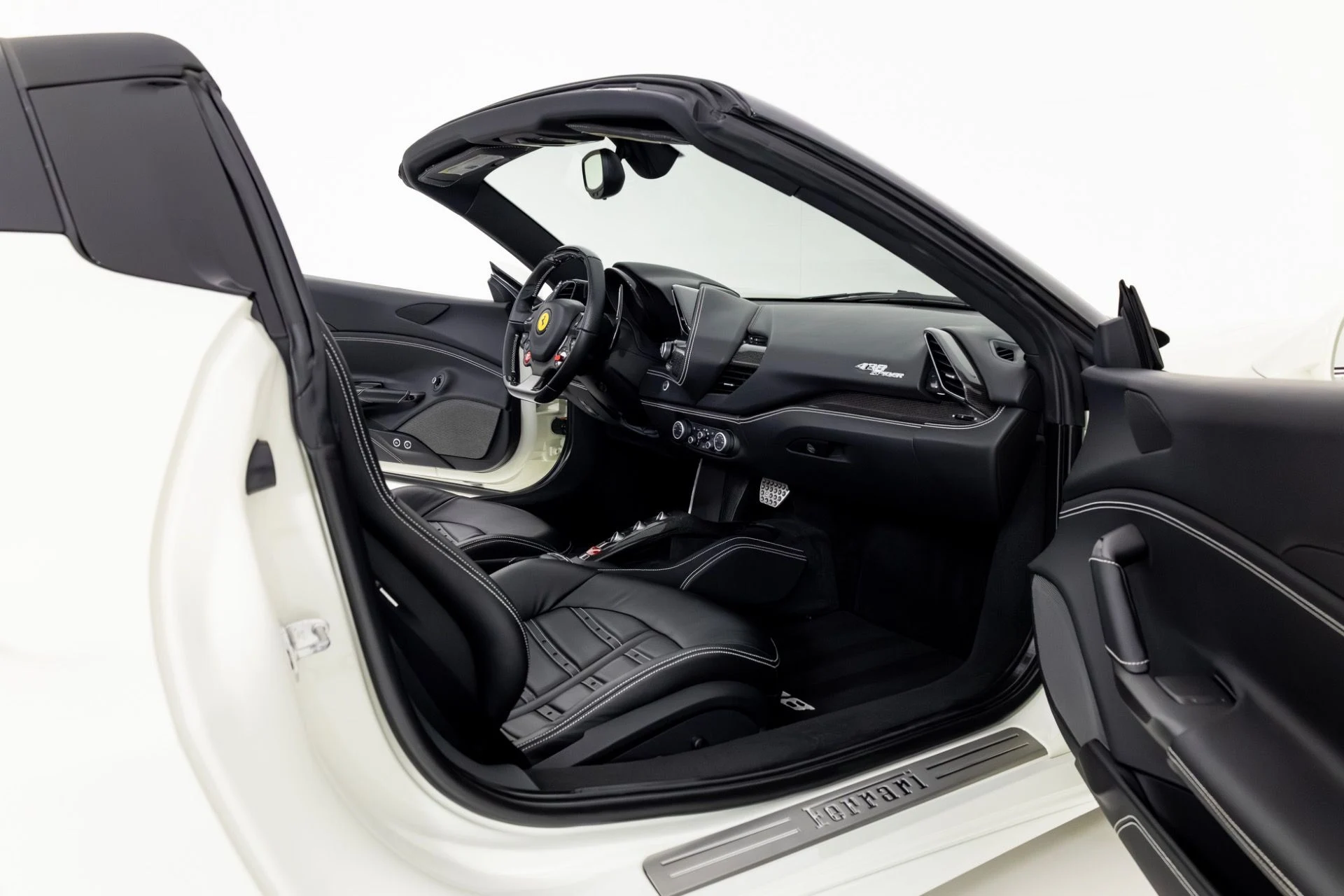 mph034_4064846033_Used_2018_Ferrari_488_Spider_1768934439_e88cfd9a7d