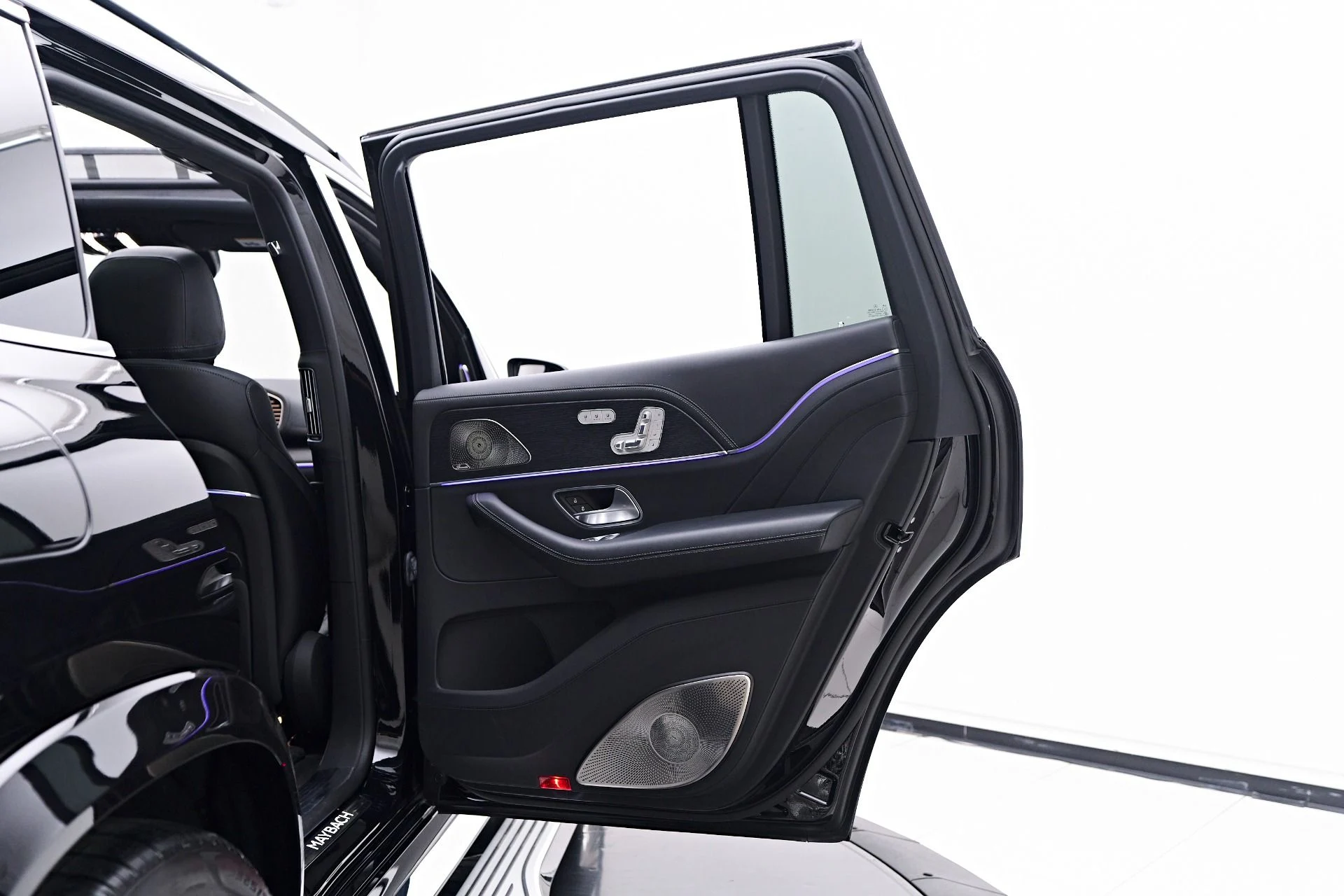 mph034_4065025282_Used_2022_Mercedes_Benz_GLS_Maybach_GLS_600_1747446181_1eb3434849