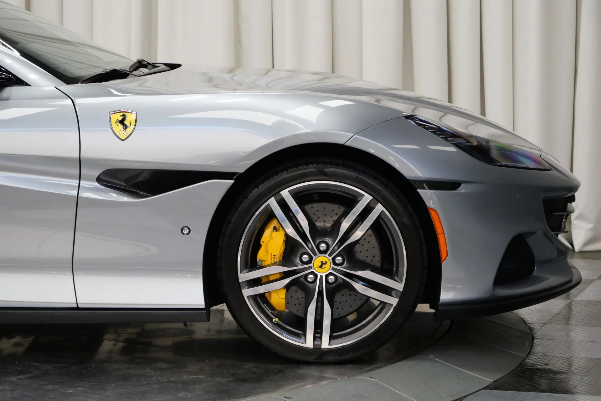 mph034_4072170101_Used_2022_Ferrari_Portofino_M_1754510991_0d44ef8137