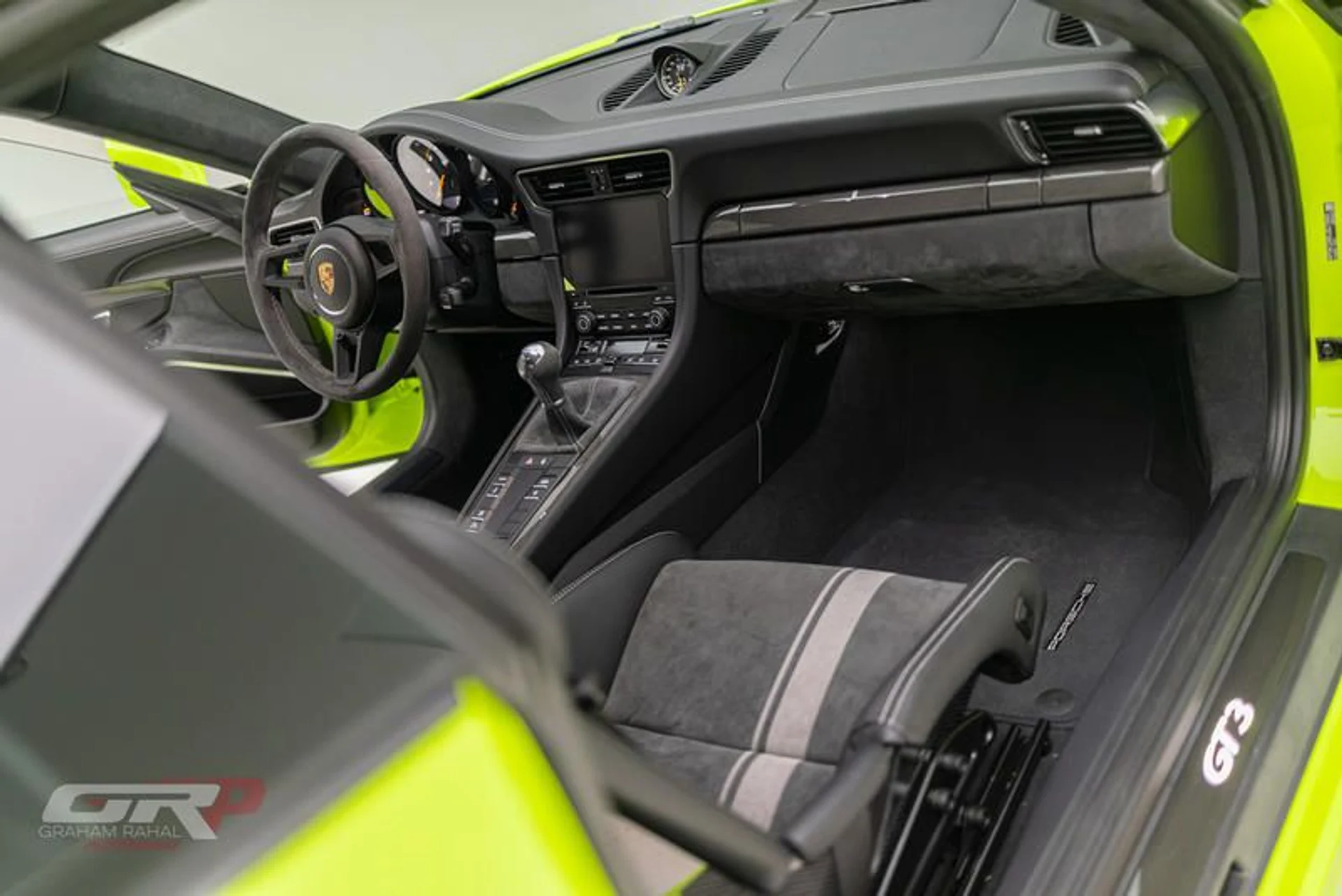 mph034_4083917599_1_C2_C1074_8427_47_A4_8_E46_0_BC_8366035_EE_3bbd773159