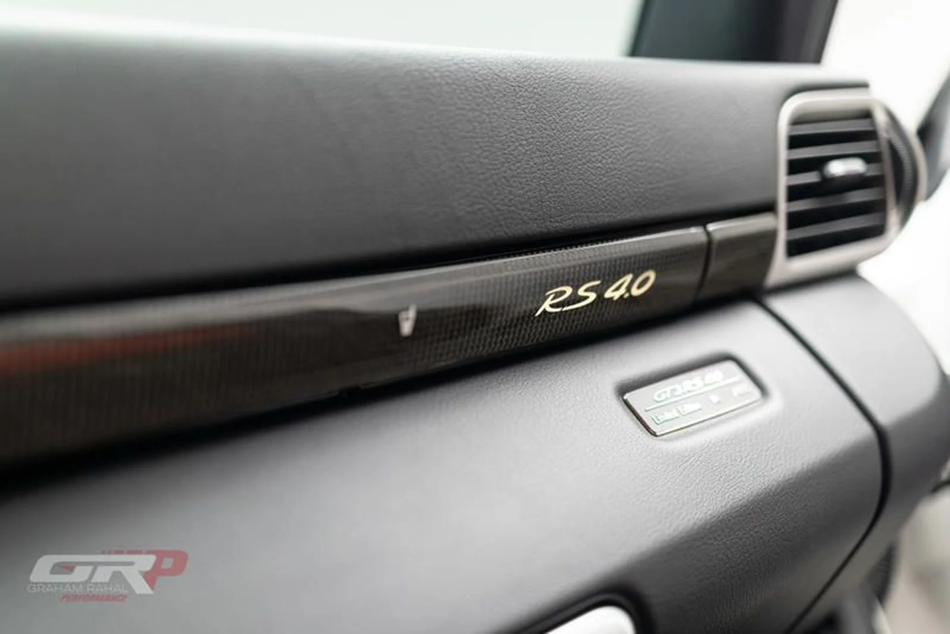 mph034_4086651544_924_CB_38_E_7_B2_E_4_F86_84_AC_DC_374_A116017_4cbf86e0d5