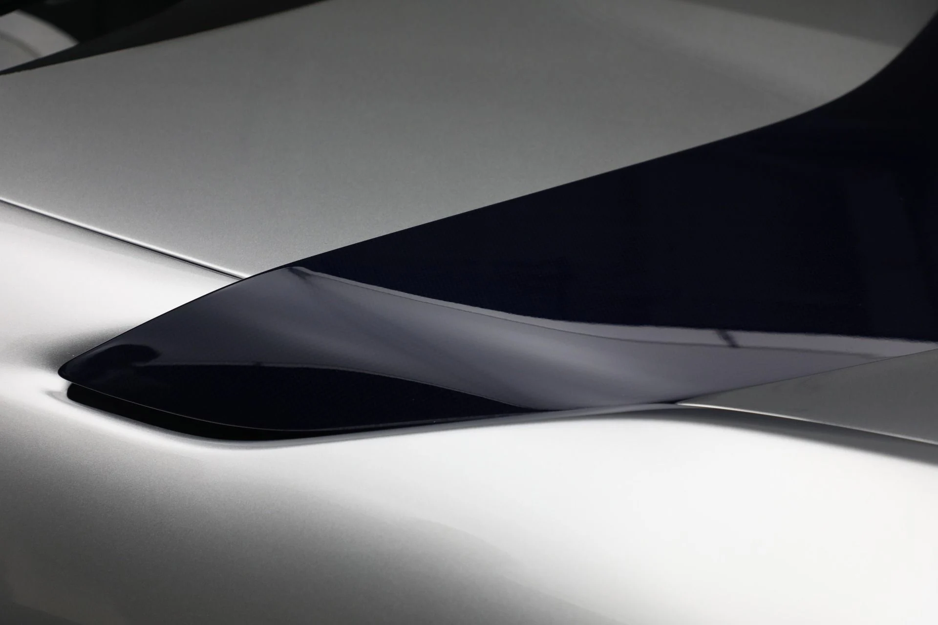 mph034_4091853777_Used_2024_Ferrari_812_Competizione_A_1765398640_b479bdeb1f