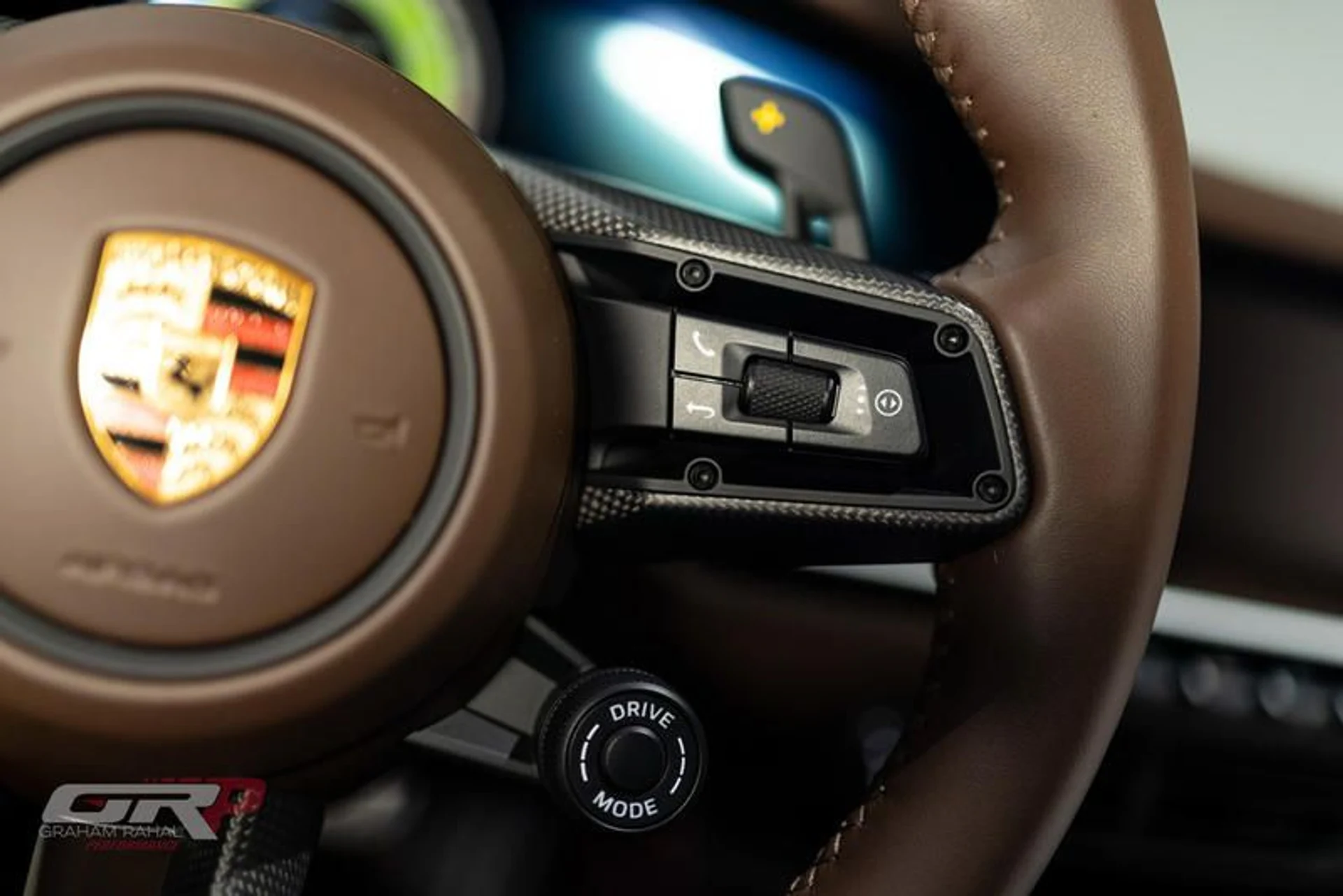 mph034_4099108625_13_B021_D8_4_B00_4793_B55_B_96_F107_E35_D4_E_edb0843cdb