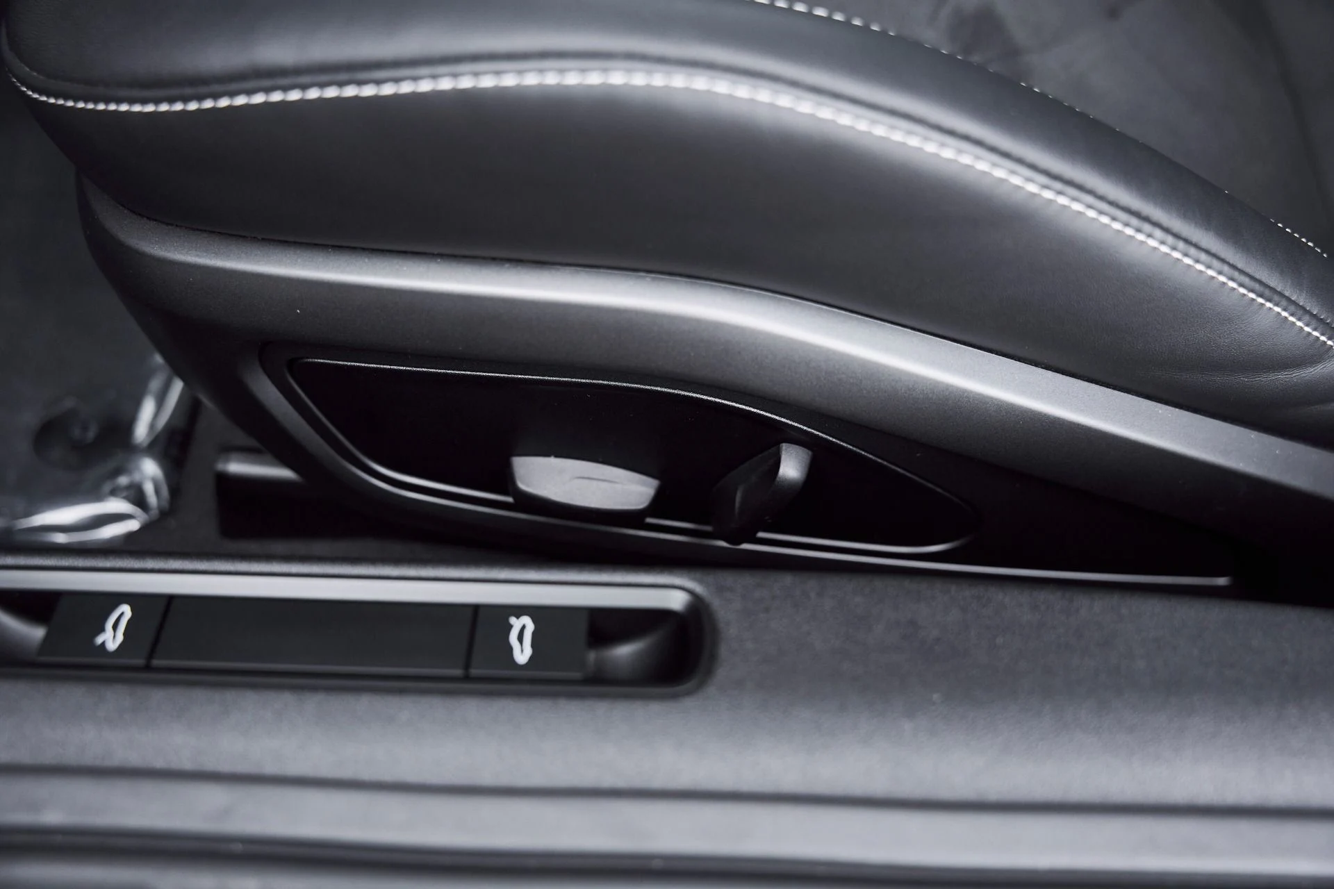 mph034_4100446028_Used_2025_Porsche_911_GT_3_1766797630_9f0f450b9b