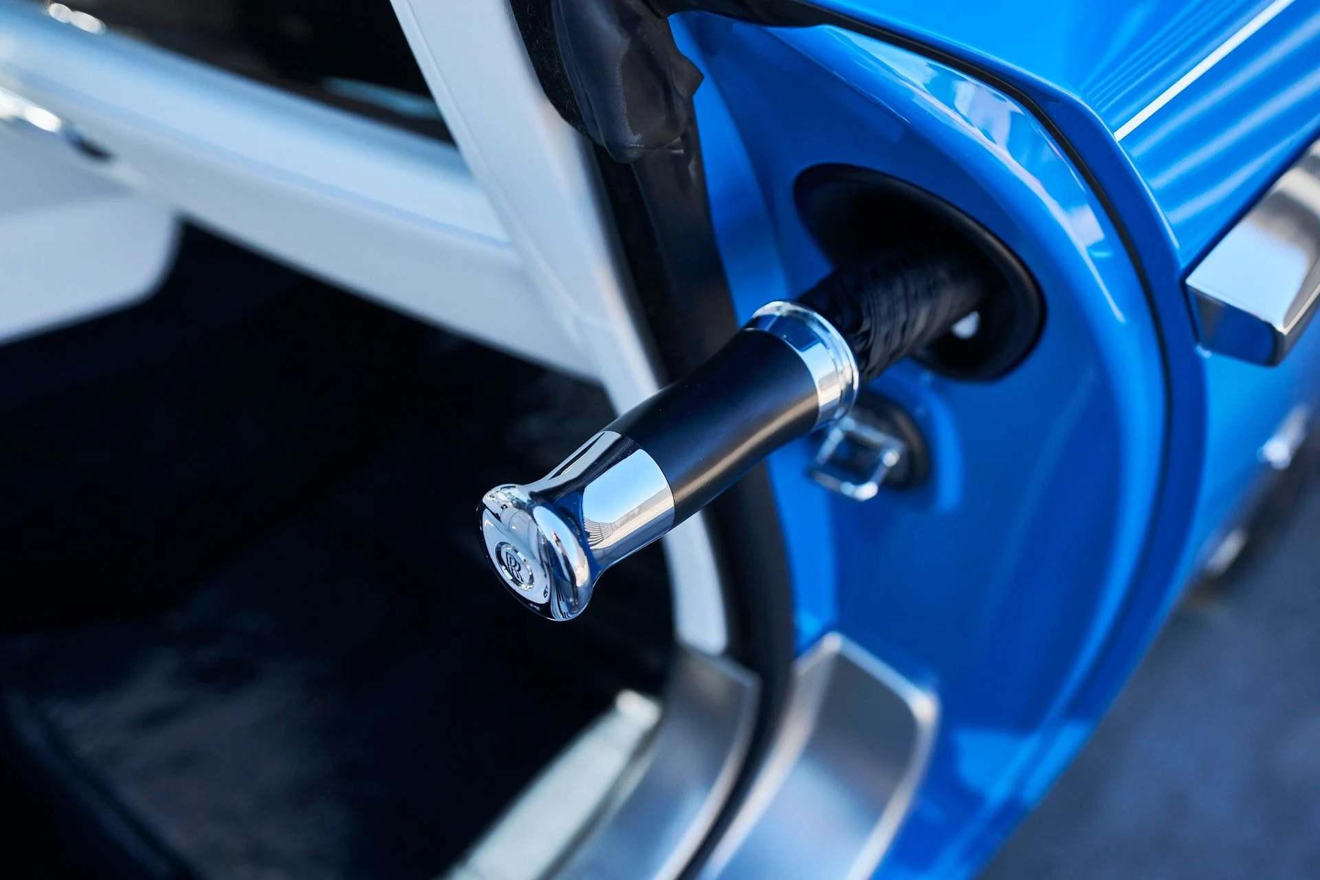 mph034_4105394100_Used_2020_Rolls_Royce_Wraith_Base_1762567748_24d1dea270