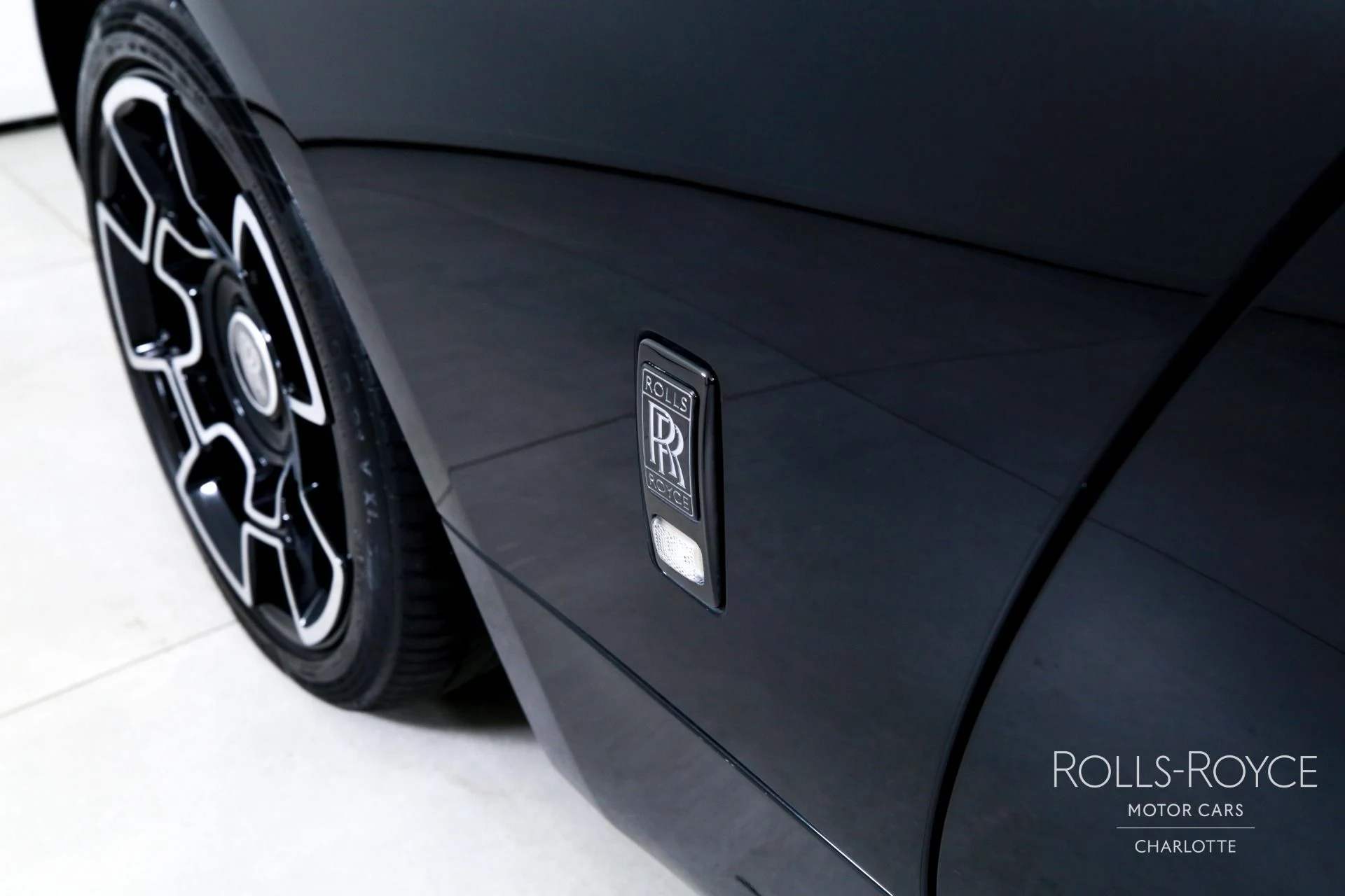 mph034_4117214494_Used_2017_Rolls_Royce_Black_Badge_Wraith_1781192164_3967363a26