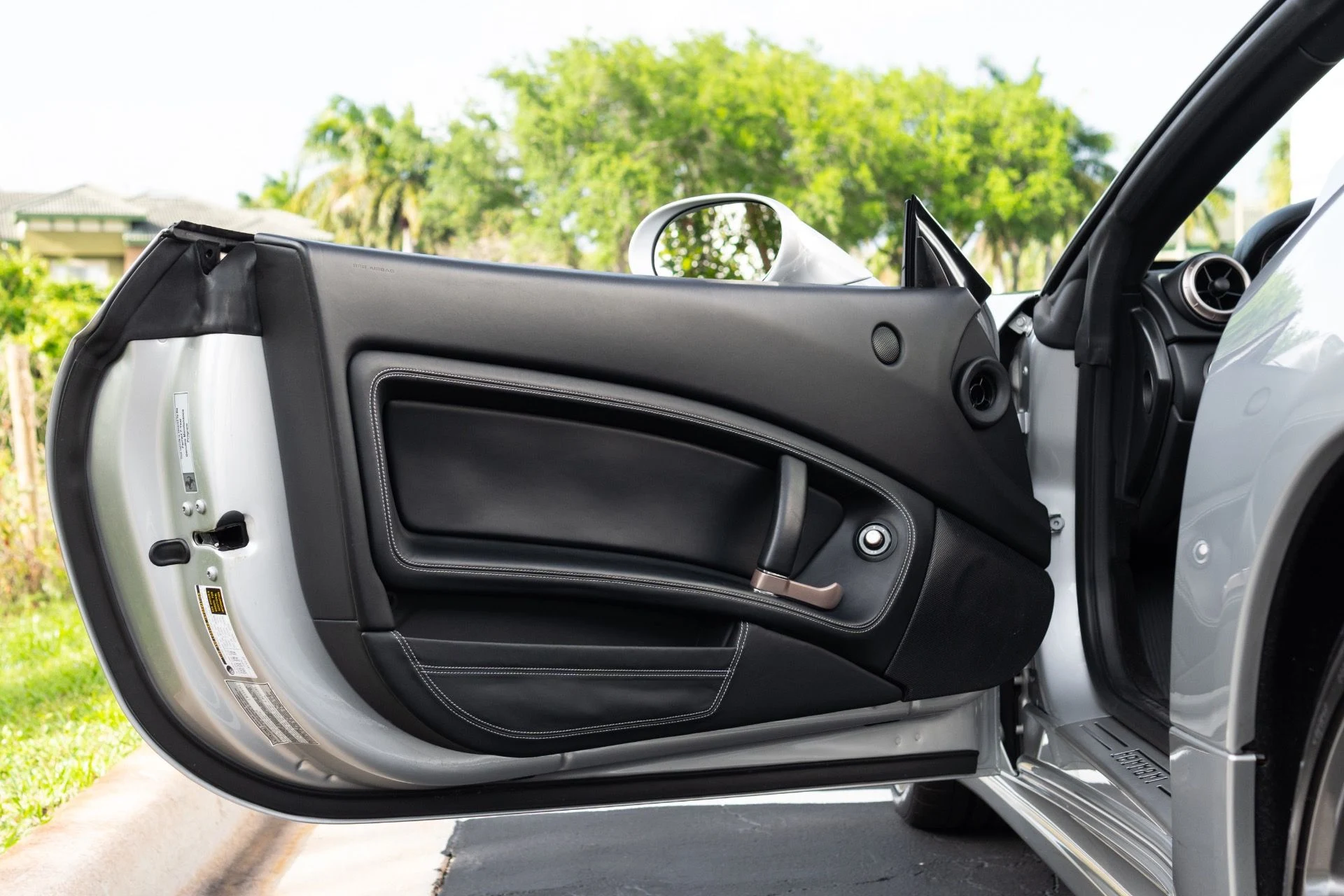 mph034_412207869_Used_2014_Ferrari_California_1774924910_560b481696