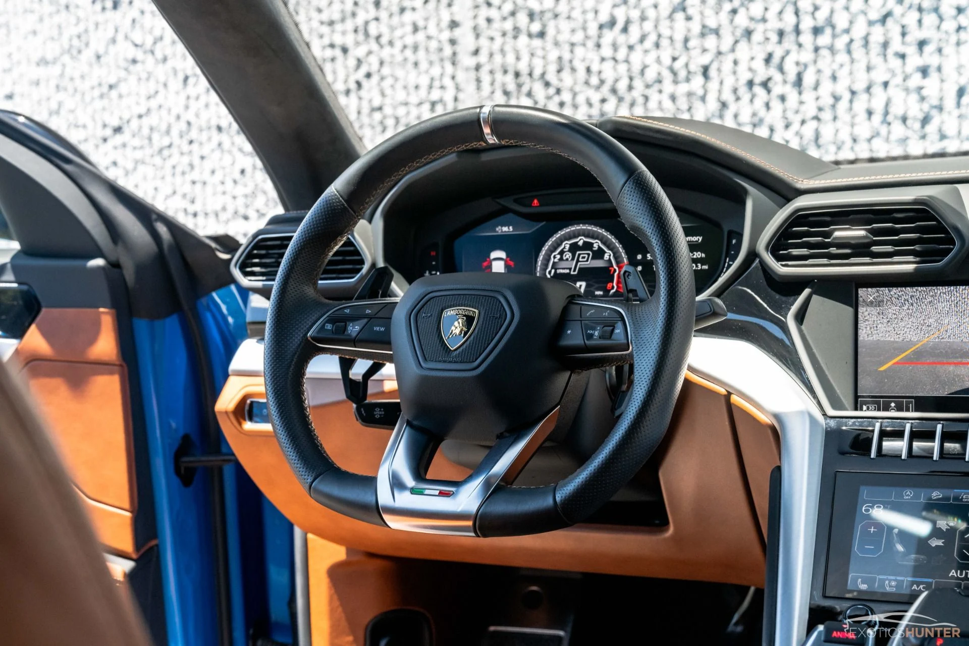 mph034_4133364632_Used_2019_Lamborghini_Urus_HIGH_266_K_Sticker_w_EVERY_Desirable_Option_1683572182_40e2c5929a