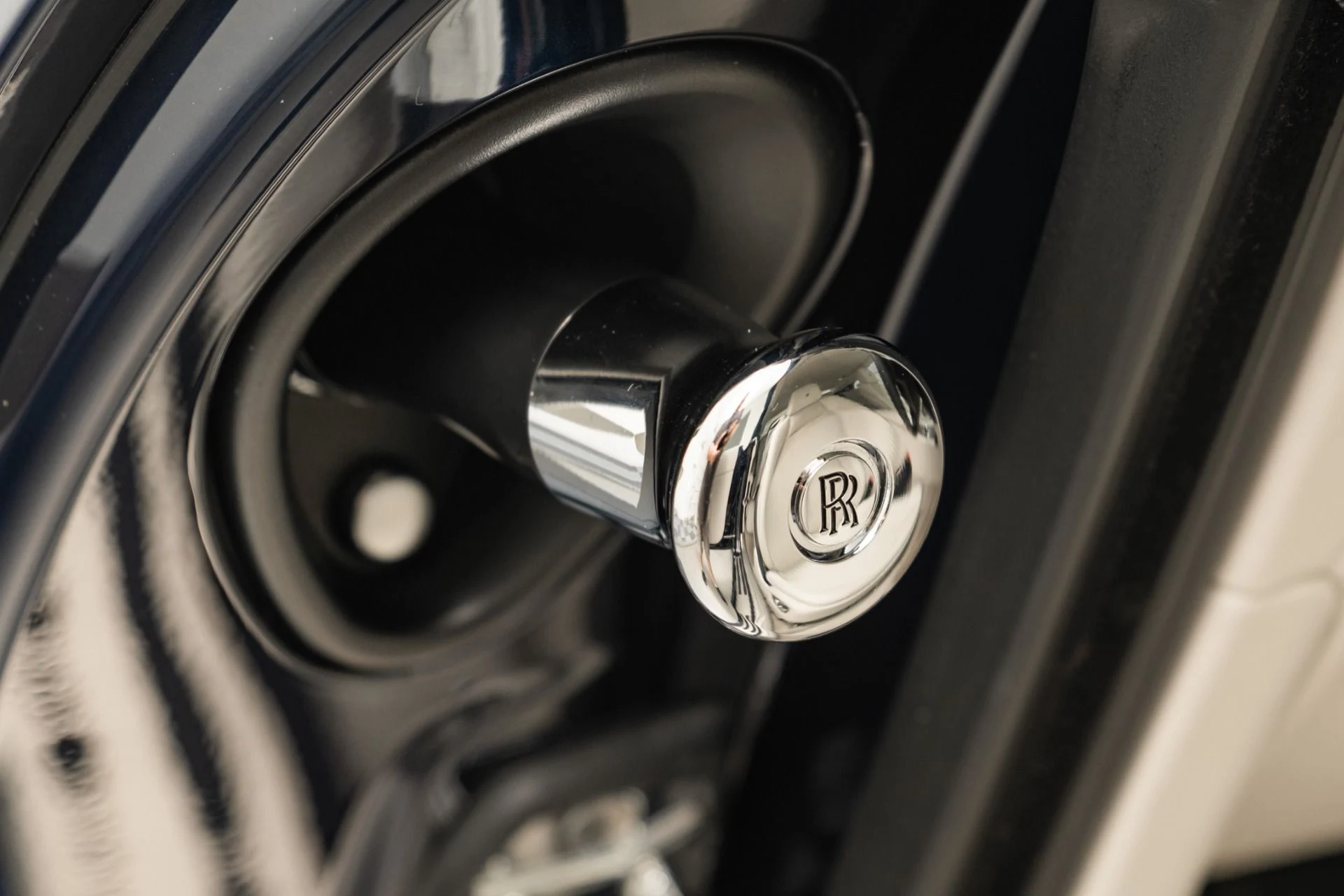 mph034_4149163827_Used_2019_Rolls_Royce_Wraith_The_Wraith_Package_Starlight_Headliner_Surround_Cameras_1773246282_81063a835b