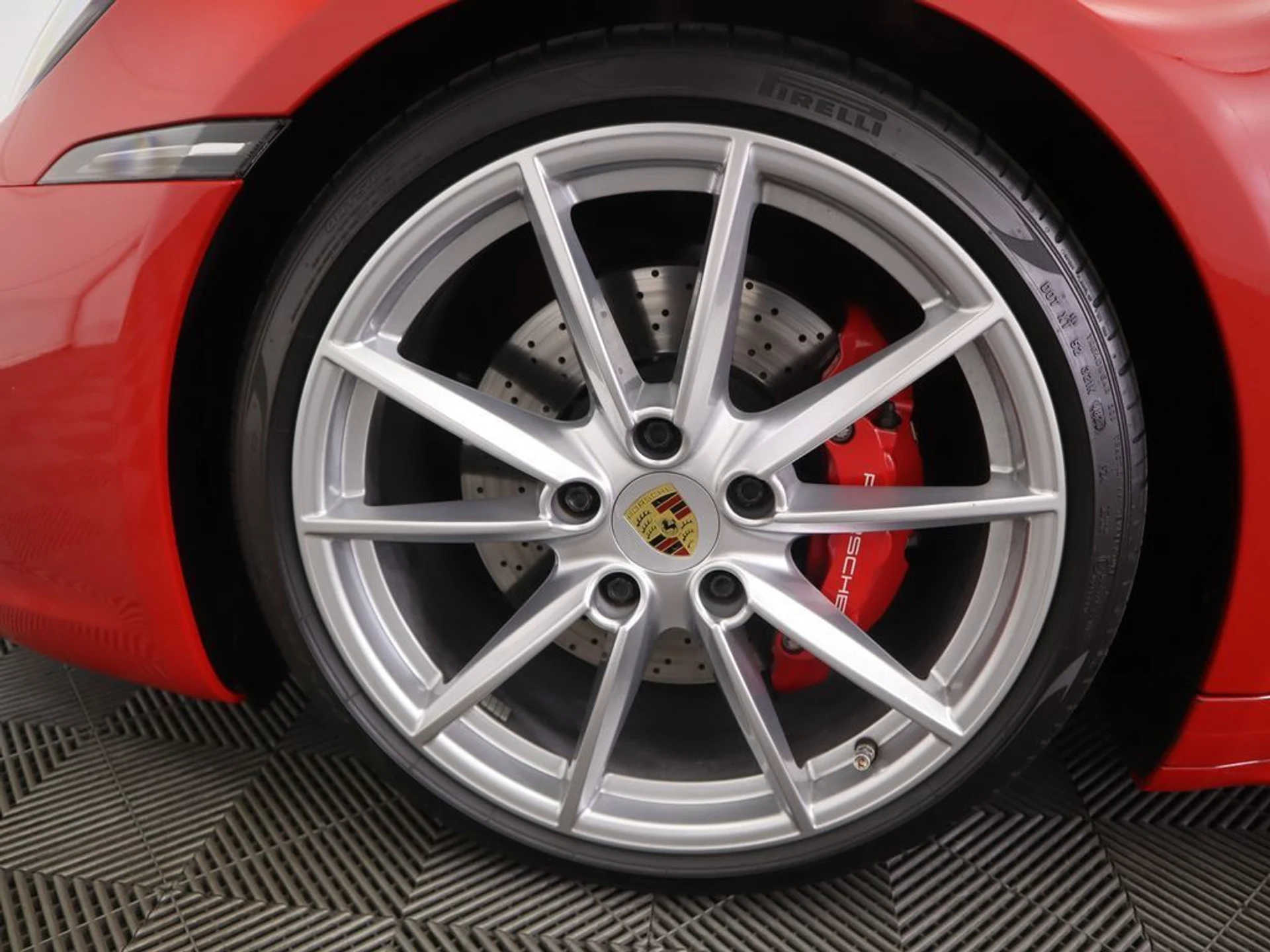 mph034_4168532623_used_2021_porsche_911_carrera4scabriolet_8119_22977692_35_1024_7d47e0ad20