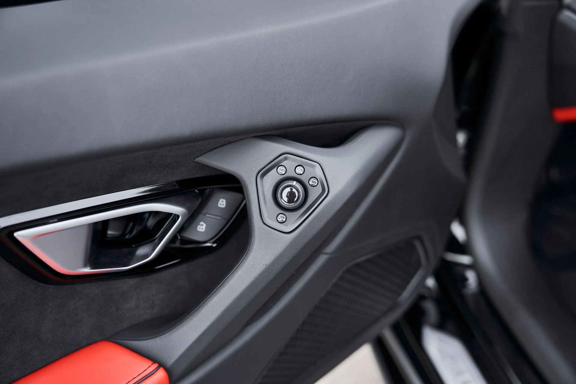 mph034_4188981469_Used_2023_Lamborghini_Huracan_EVO_Base_1769049048_46a880009a