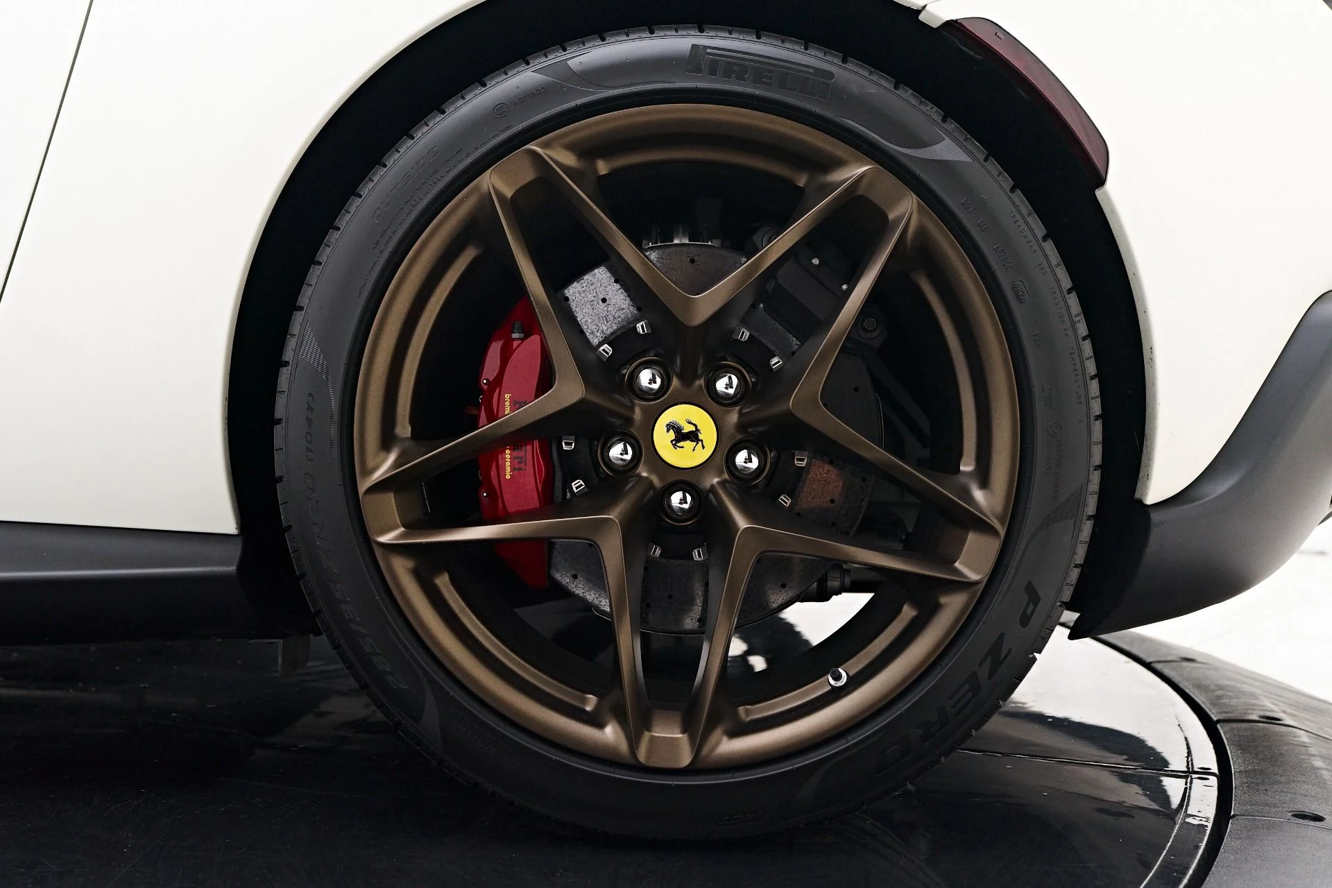 mph034_4192733320_Used_2023_Ferrari_Roma_Base_1755827917_5941093e4c