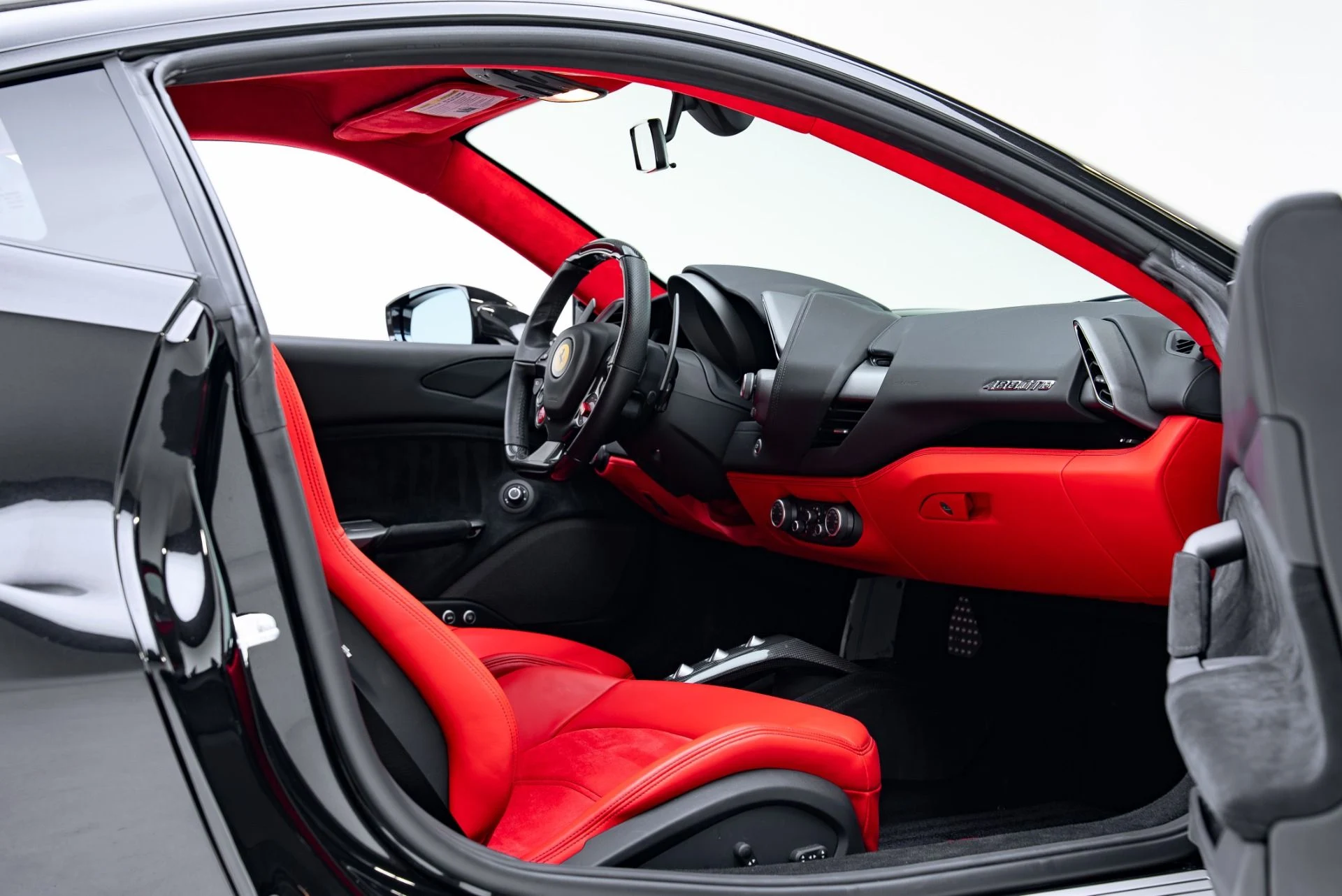 mph034_4198144100_Used_2019_Ferrari_488_GTB_1778776407_32943a7777