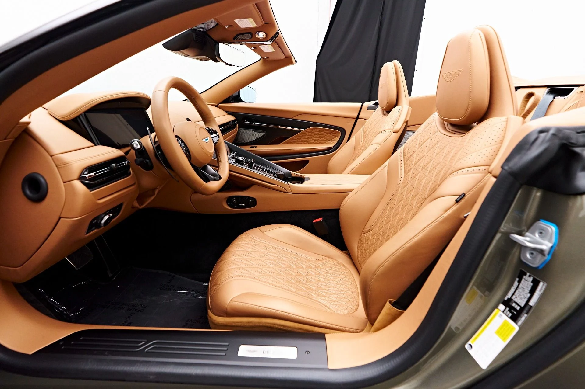 mph034_4203475192_Used_2024_Aston_Martin_DB_12_Volante_1731606794_bd84ecc833