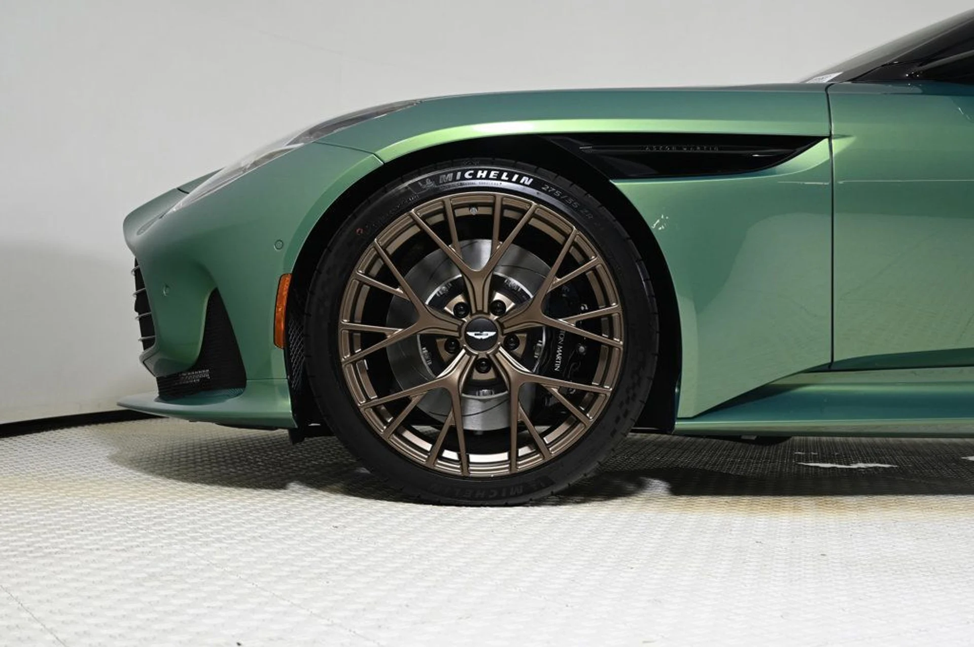 mph034_4216284327_new_2026_aston_martin_db12_11350_22928524_34_1024_1c2be06d33