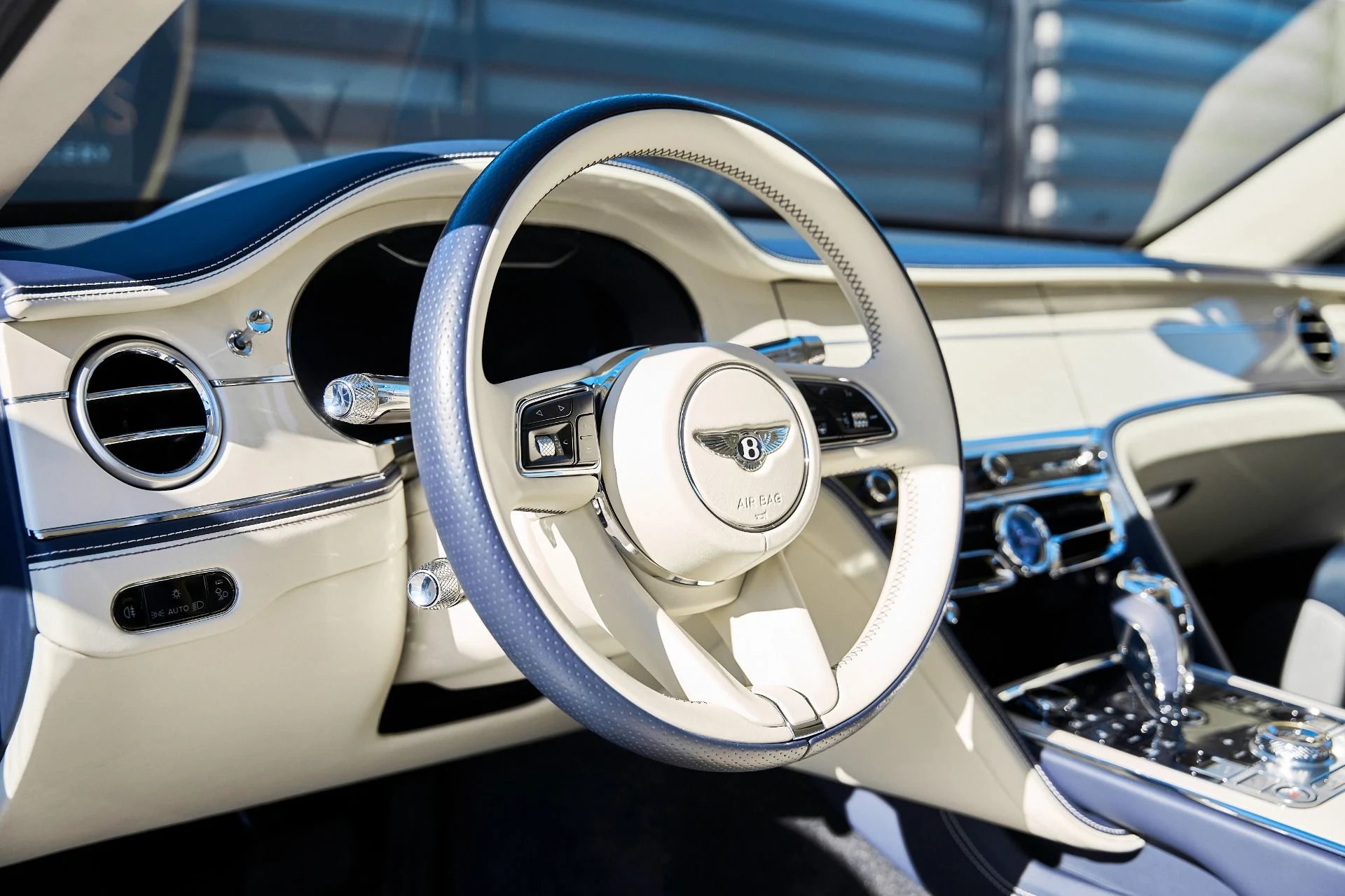 mph034_4221553935_Used_2024_Bentley_Flying_Spur_Mulliner_V8_1768876587_3ed5829353