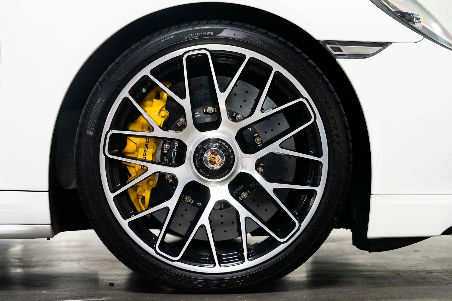 mph034_4236917026_Used_2016_Porsche_911_Turbo_S_1757446790_34e9f0104e