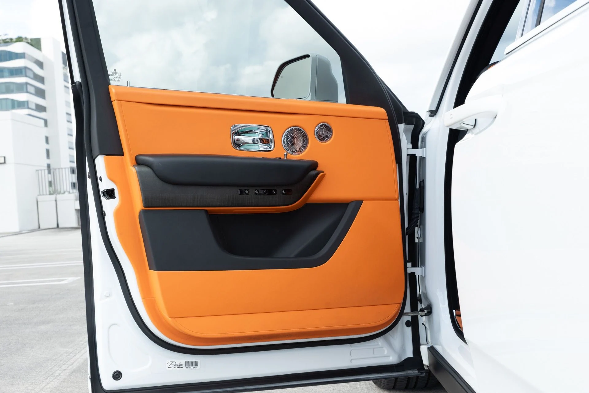 mph034_4249238892_Used_2020_Rolls_Royce_Cullinan_1764721010_93df3054e3