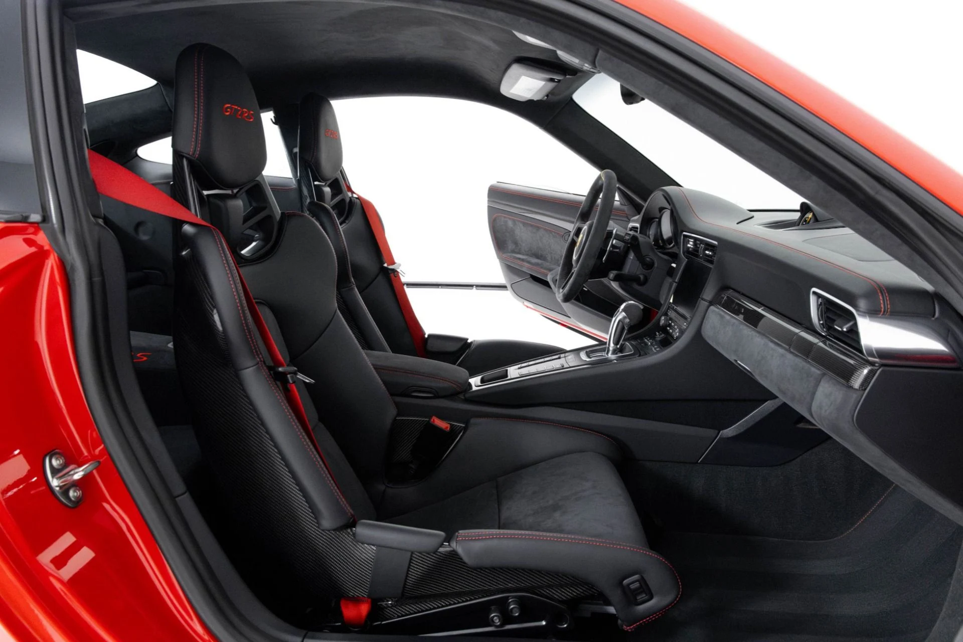 mph034_4249337856_Used_2019_Porsche_911_GT_2_RS_1761868483_200257392c