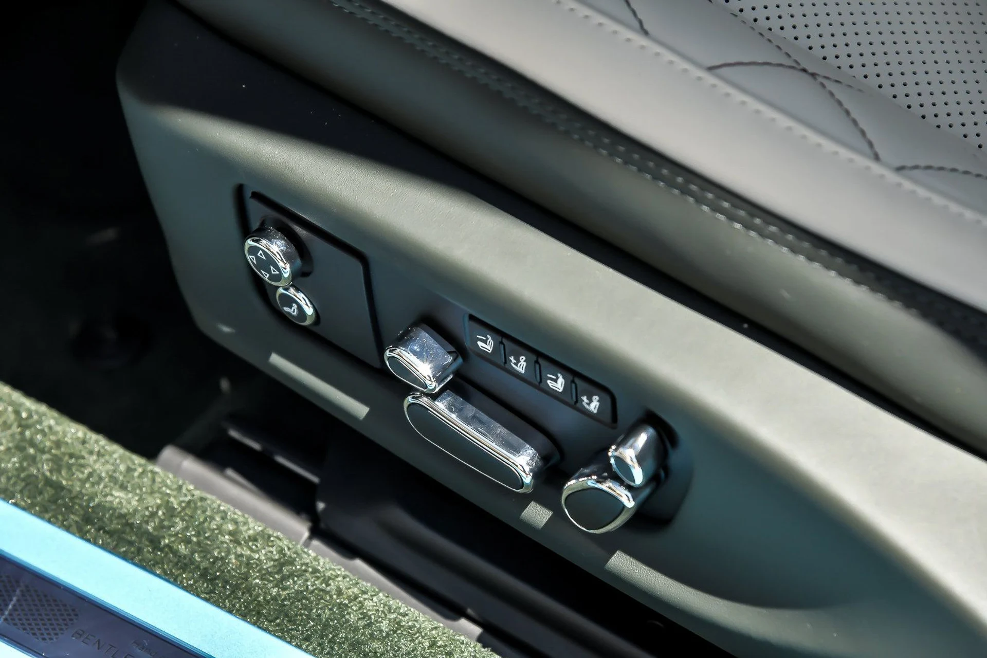 mph034_4250404304_ccb7007d47cdeecaf68eba3852a555bcx_ec4836cdbe