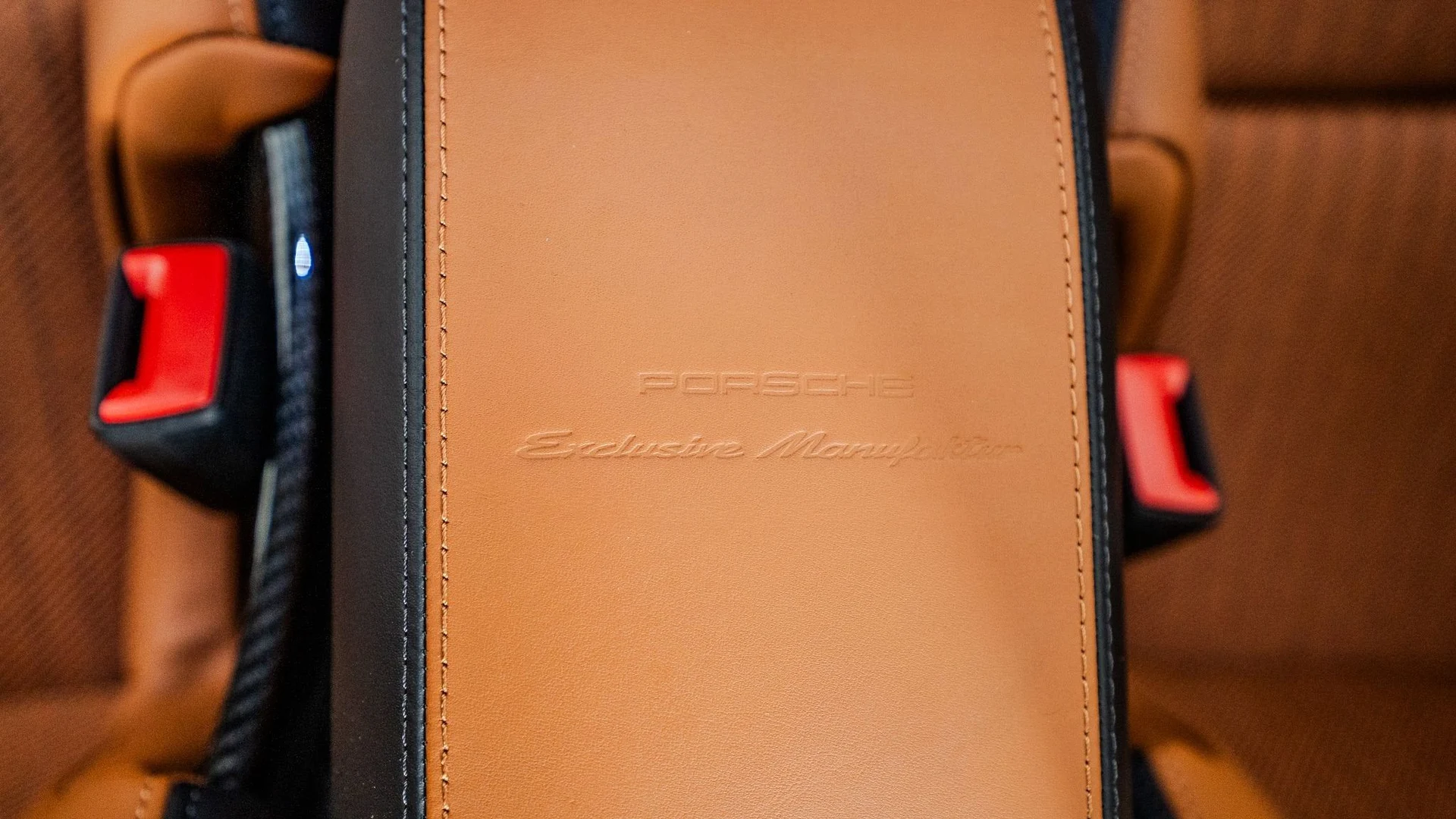 mph034_4266835001_bd7dab347ce2427cb49d6f77a2bb162d_f39aeb4574