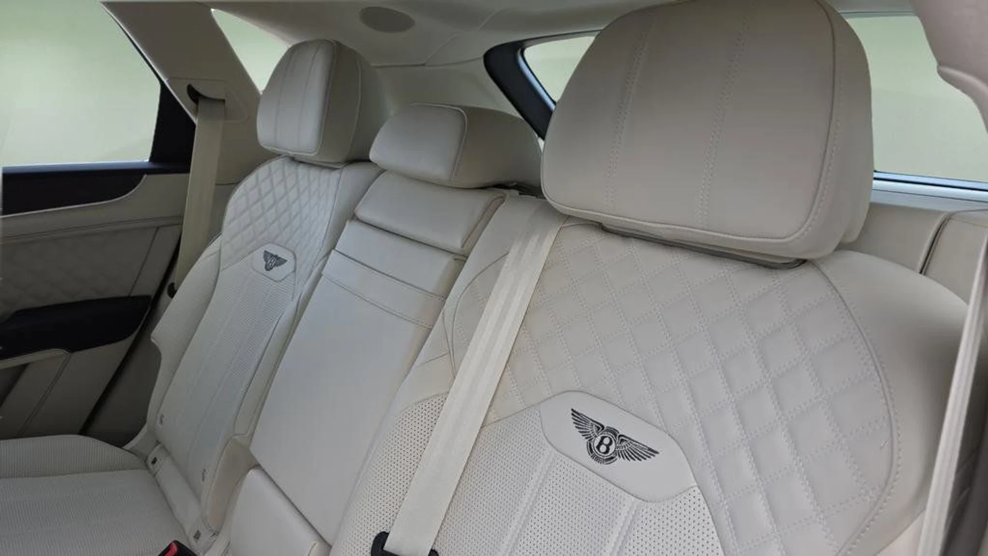 mph034_4269696958_0b5527189e1e4a0386959d89c8a9ca25_15218aa42c