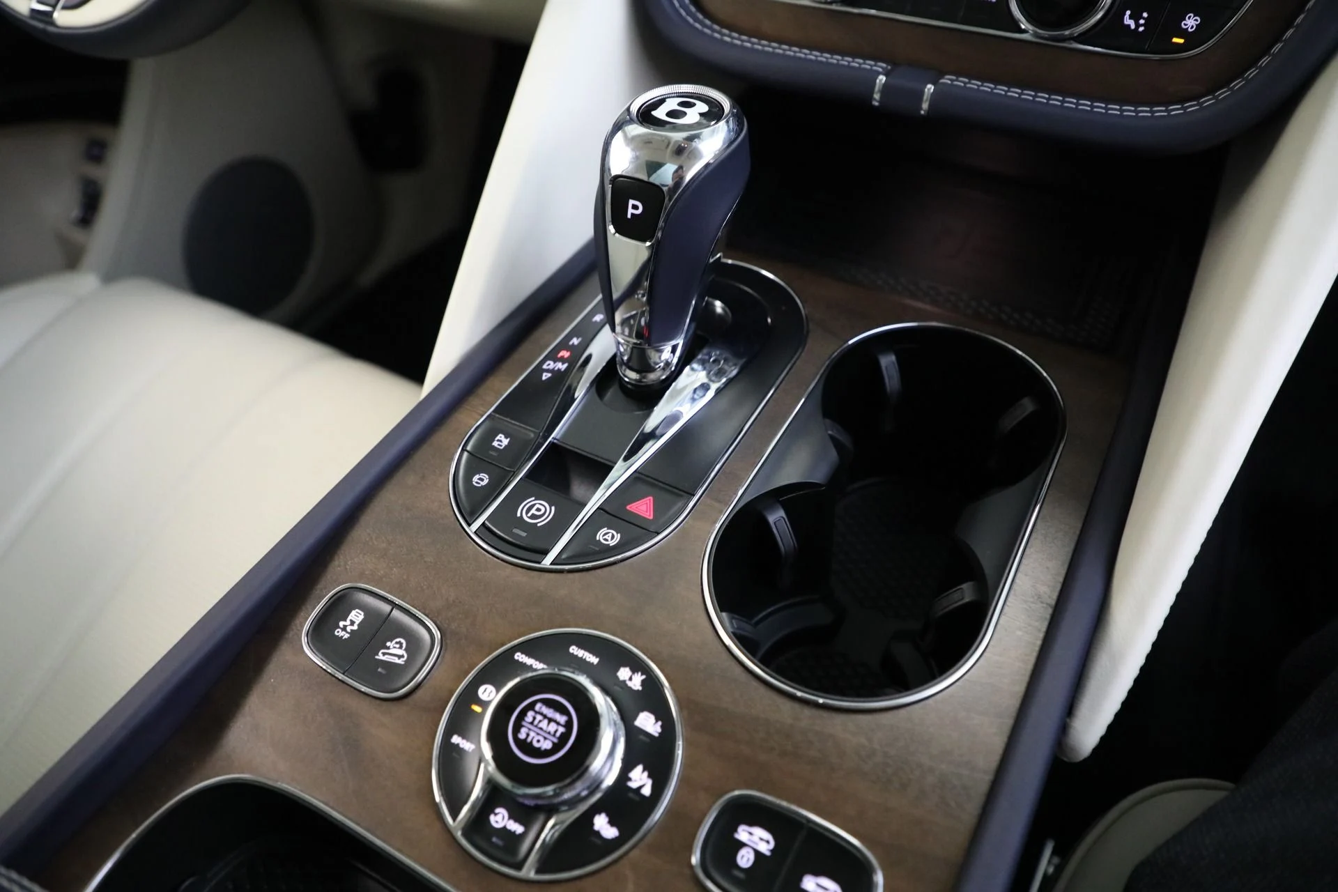 mph034_4284392368_Used_2024_Bentley_Bentayga_EWB_V8_1711043529_0a99dd46fb