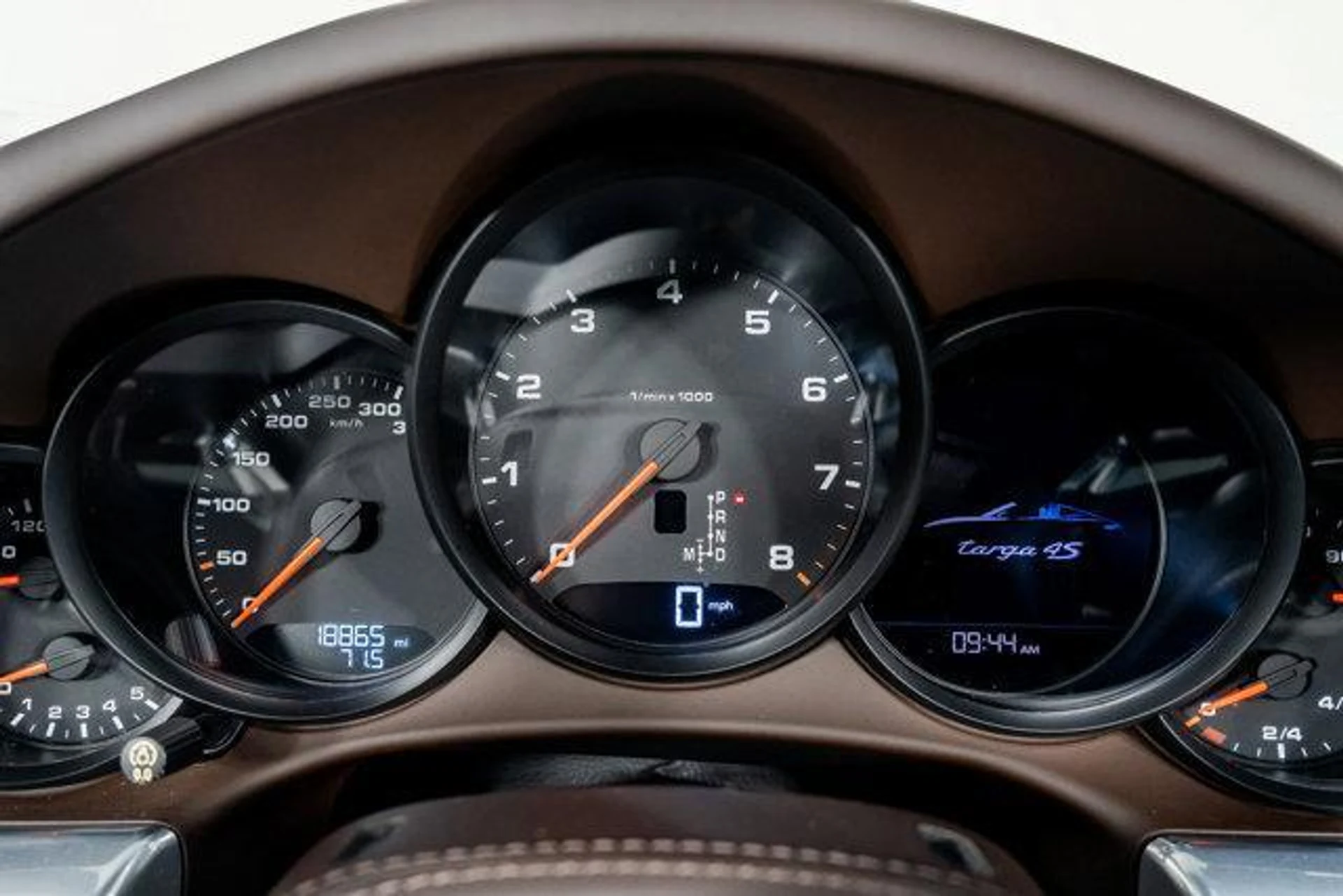 mph034_42875952_b1_Wqc9_V_Jqmi_C_7_Ahbl_Uki_Wfxc1o_616eeb4606