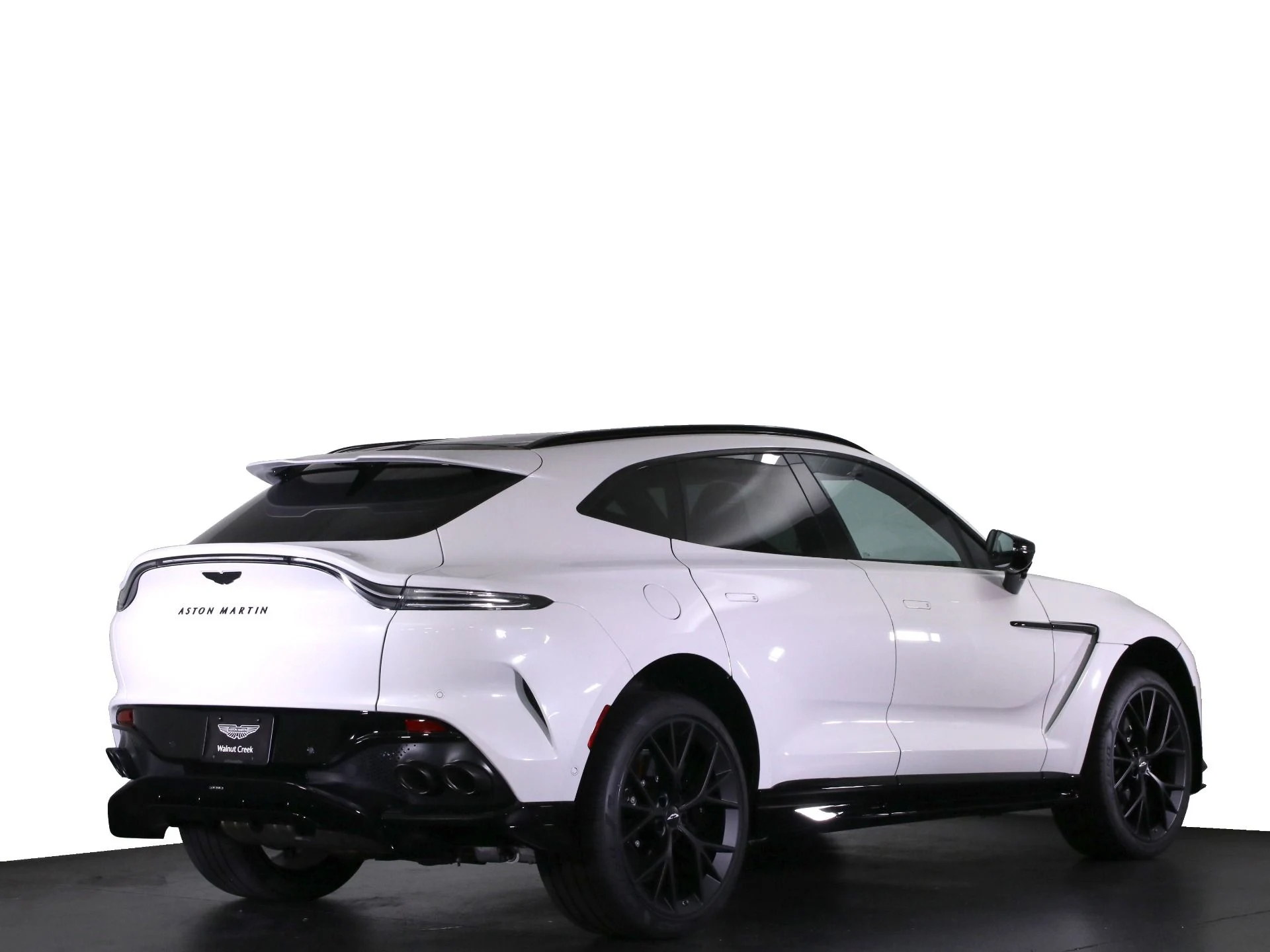 mph034_4292228523_New_2025_Aston_Martin_DBX_707_1758482627_cf05f0500a