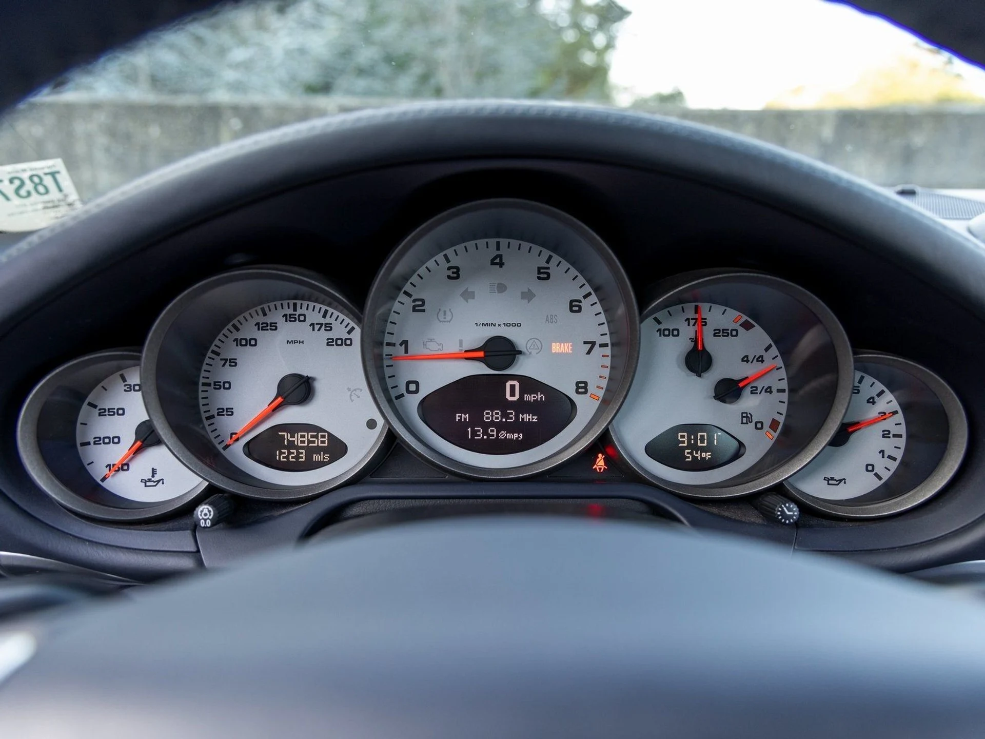 mph034_438100720_35_4a83699d37