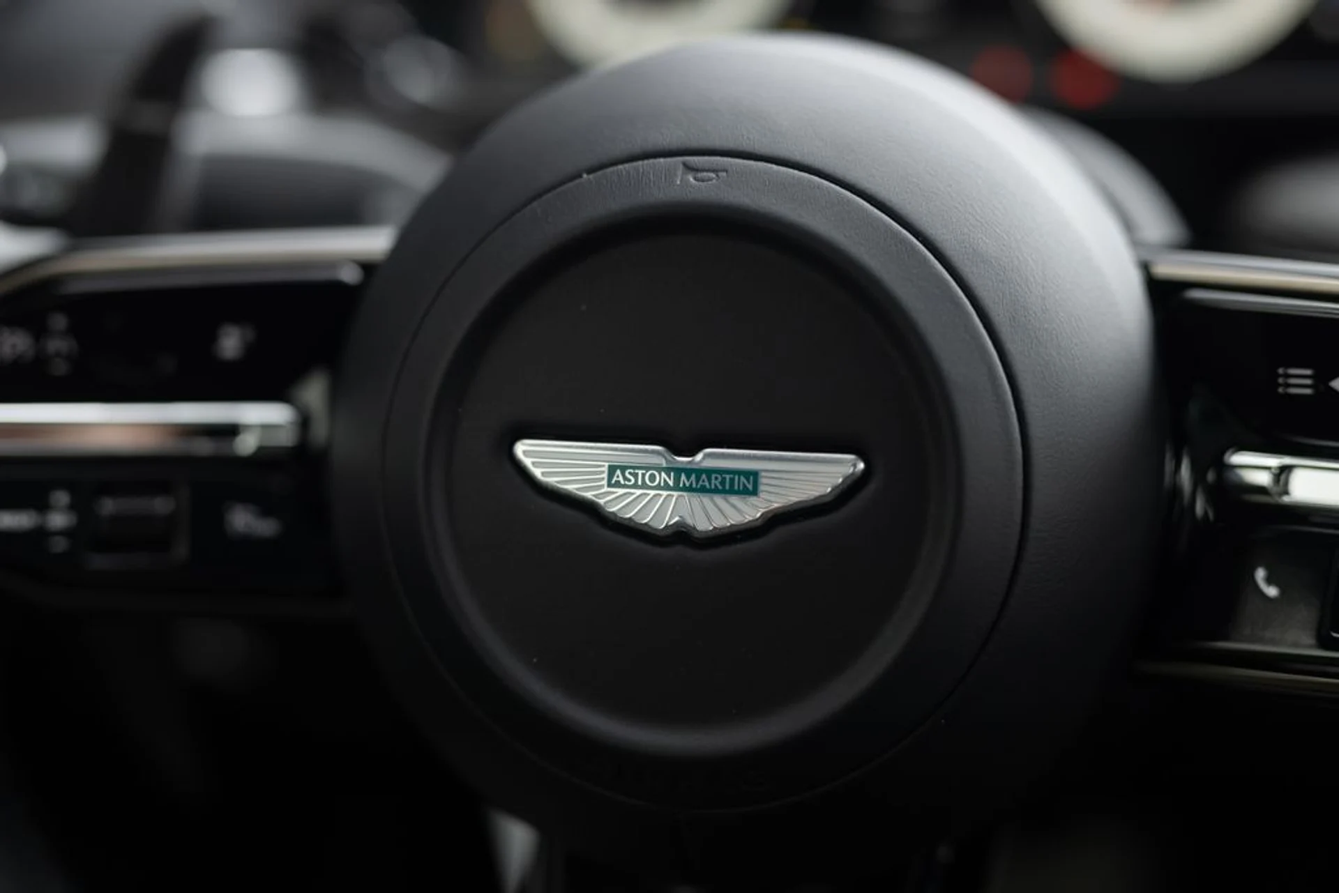 mph034_438542876_9e6a8a6093836f12d29aa85dcd21f44dx_24c95e427f