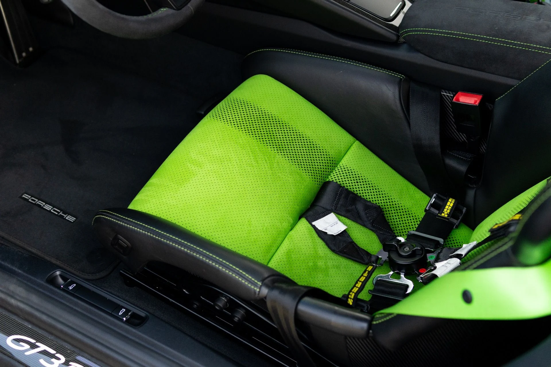 mph034_440512777_Used_2019_Porsche_911_GT_3_RS_1765832694_7298559fe9