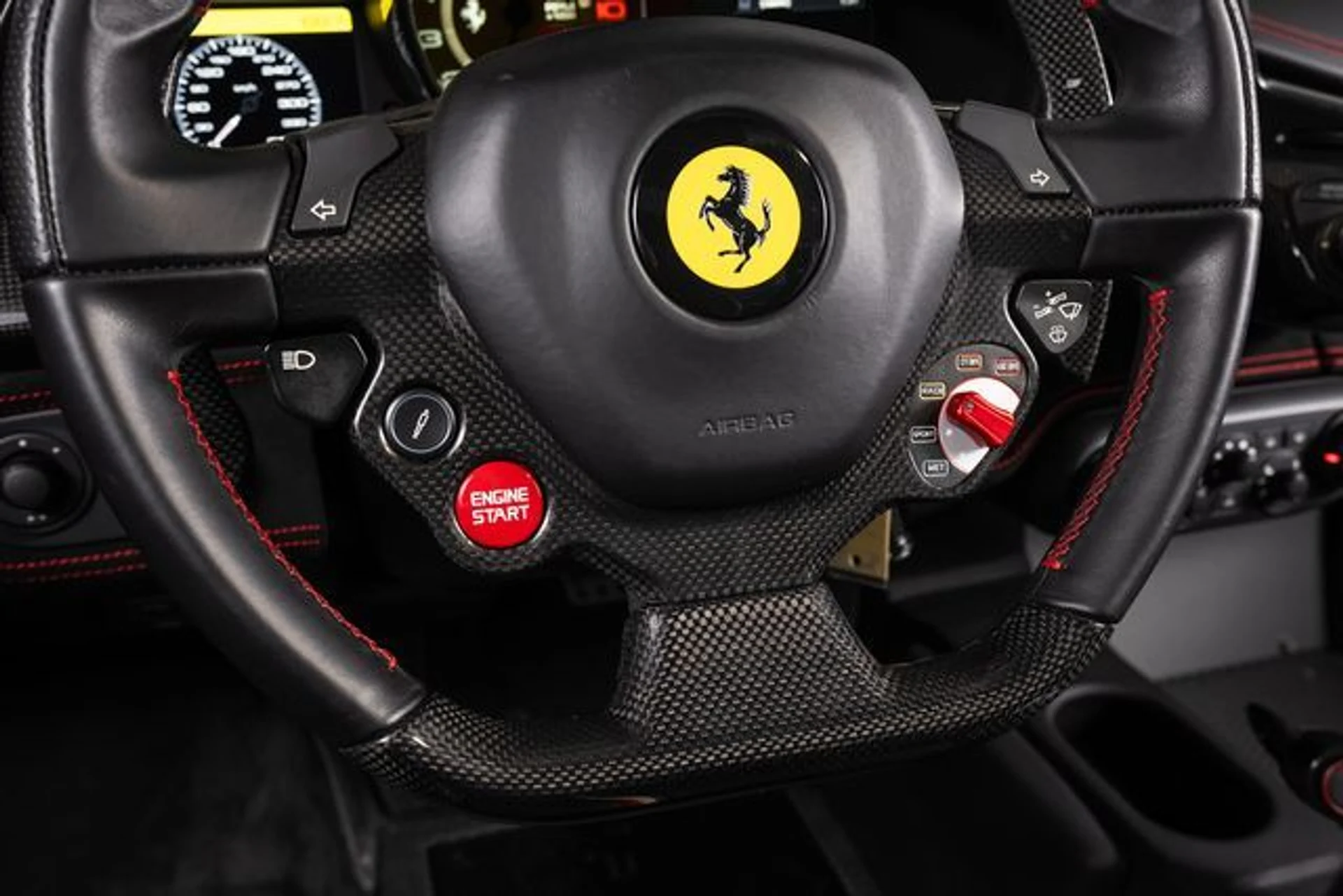 mph034_443391713_692c9dc5d5d8f82e2ae701072ec22043x_96d3127795