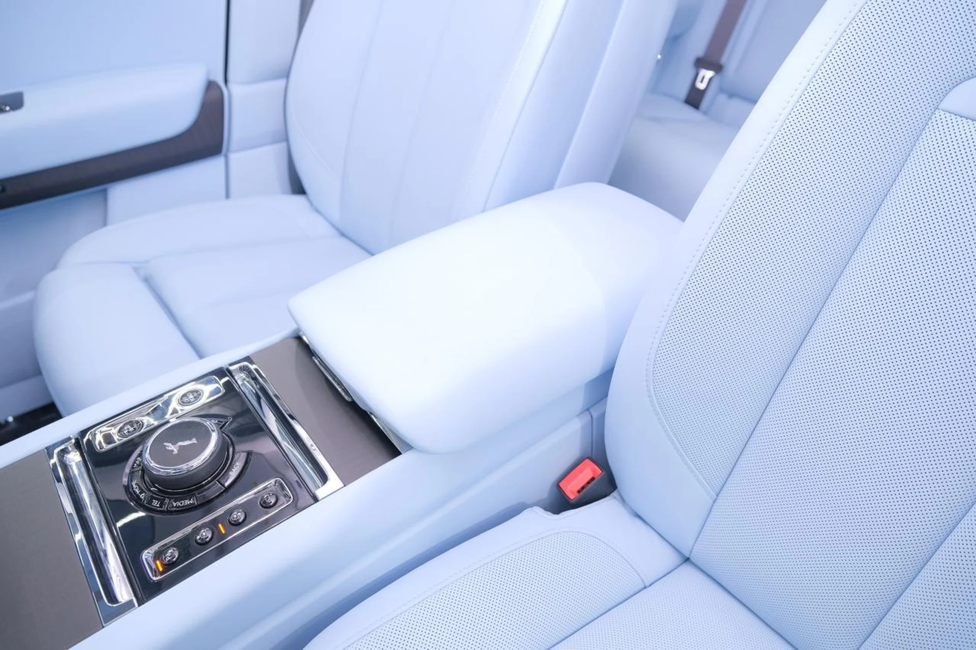 mph034_451483815_111721fe65a590b0371525300abce030_901a98d028