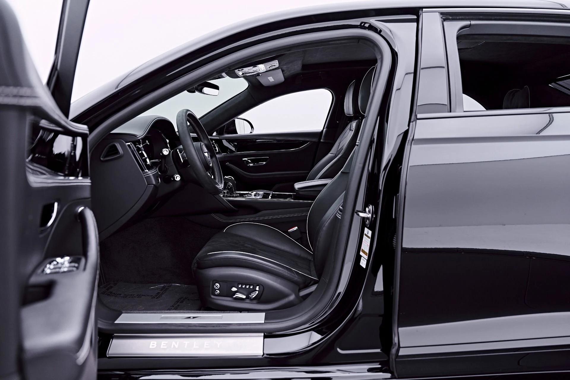 mph034_453399040_Used_2023_Bentley_Flying_Spur_S_1784247273_566a45ed77